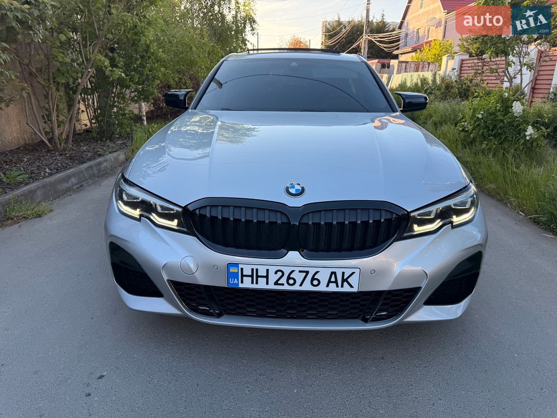 BMW 3 Series 2019 VIN WBA5V5103KAJ58832 фото оголошення 2 з 10