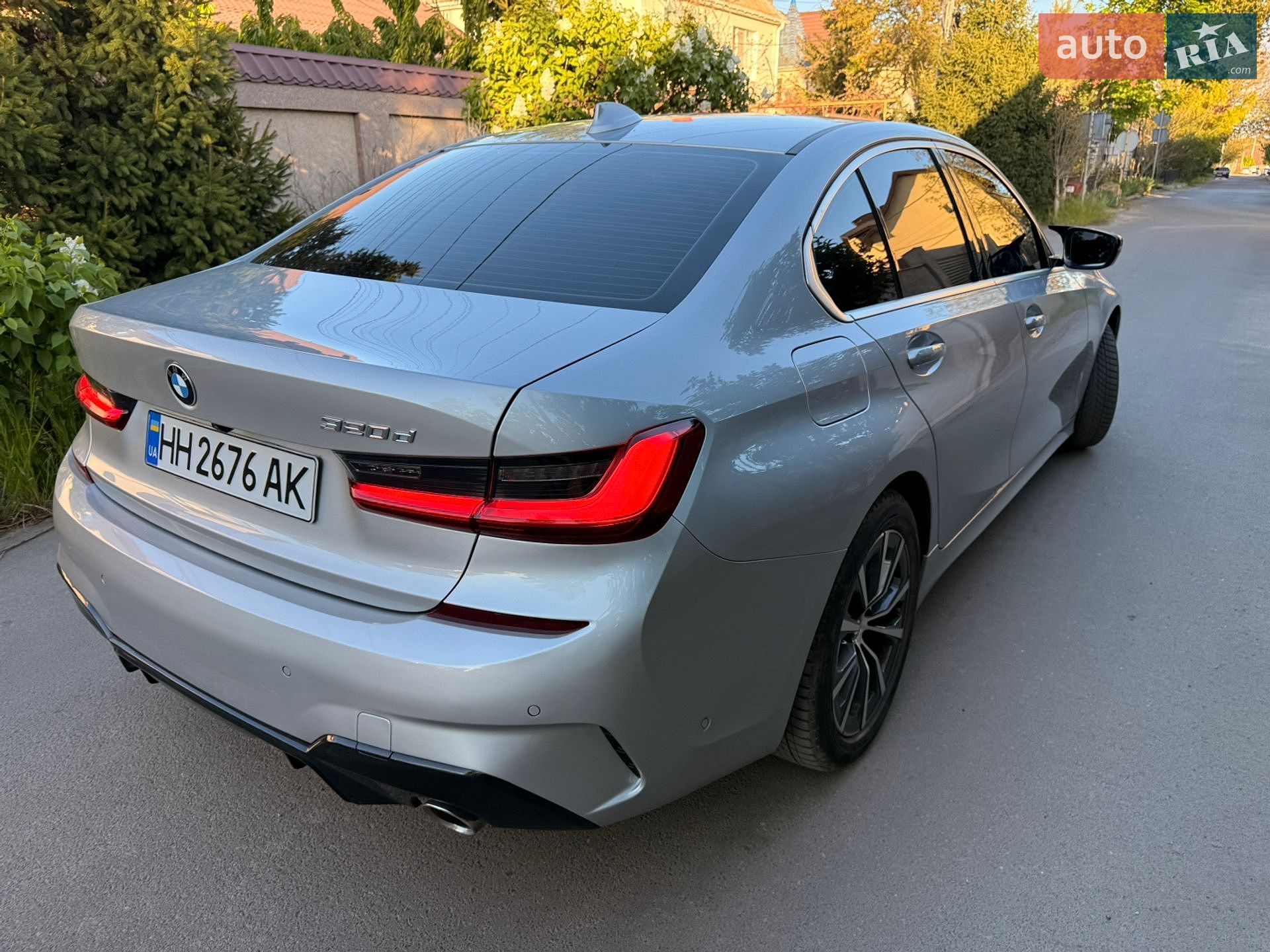 BMW 3 Series 2019 VIN WBA5V5103KAJ58832 фото оголошення 4 з 10