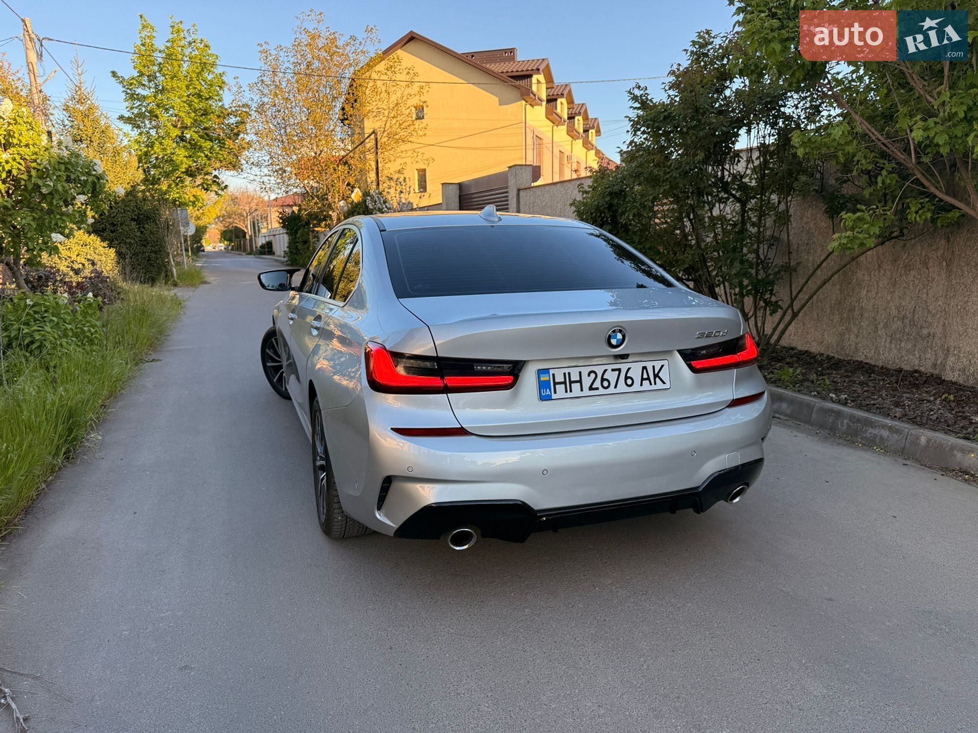 BMW 3 Series 2019 VIN WBA5V5103KAJ58832 фото оголошення 5 з 10