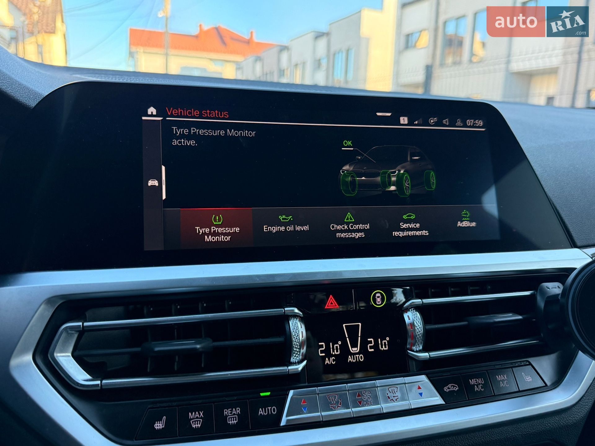 BMW 3 Series 2019 VIN WBA5V5103KAJ58832 фото оголошення 9 з 10