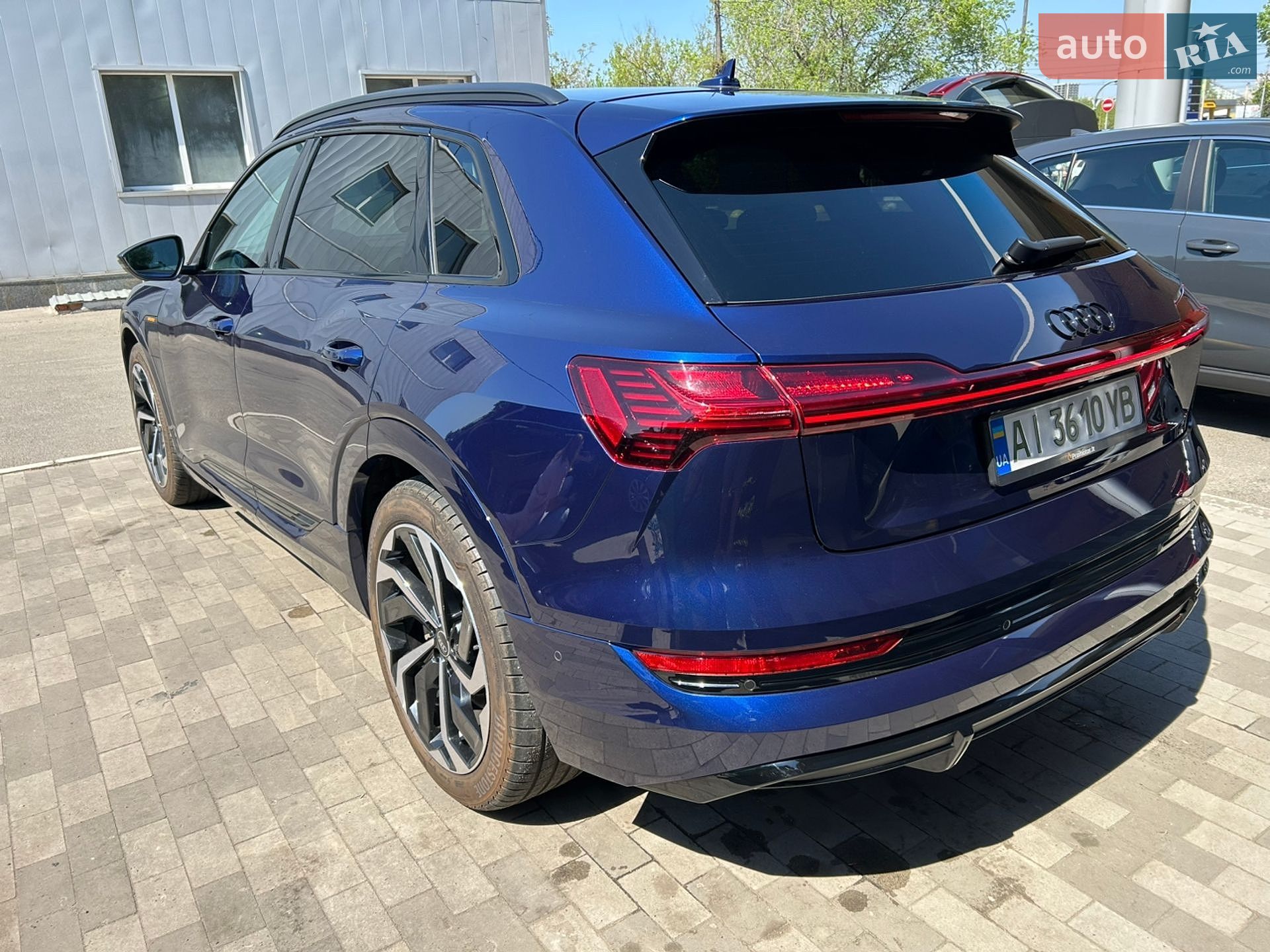 Audi e-tron 2022 VIN WAUZZZGE6NB027652 фото оголошення 10 з 19