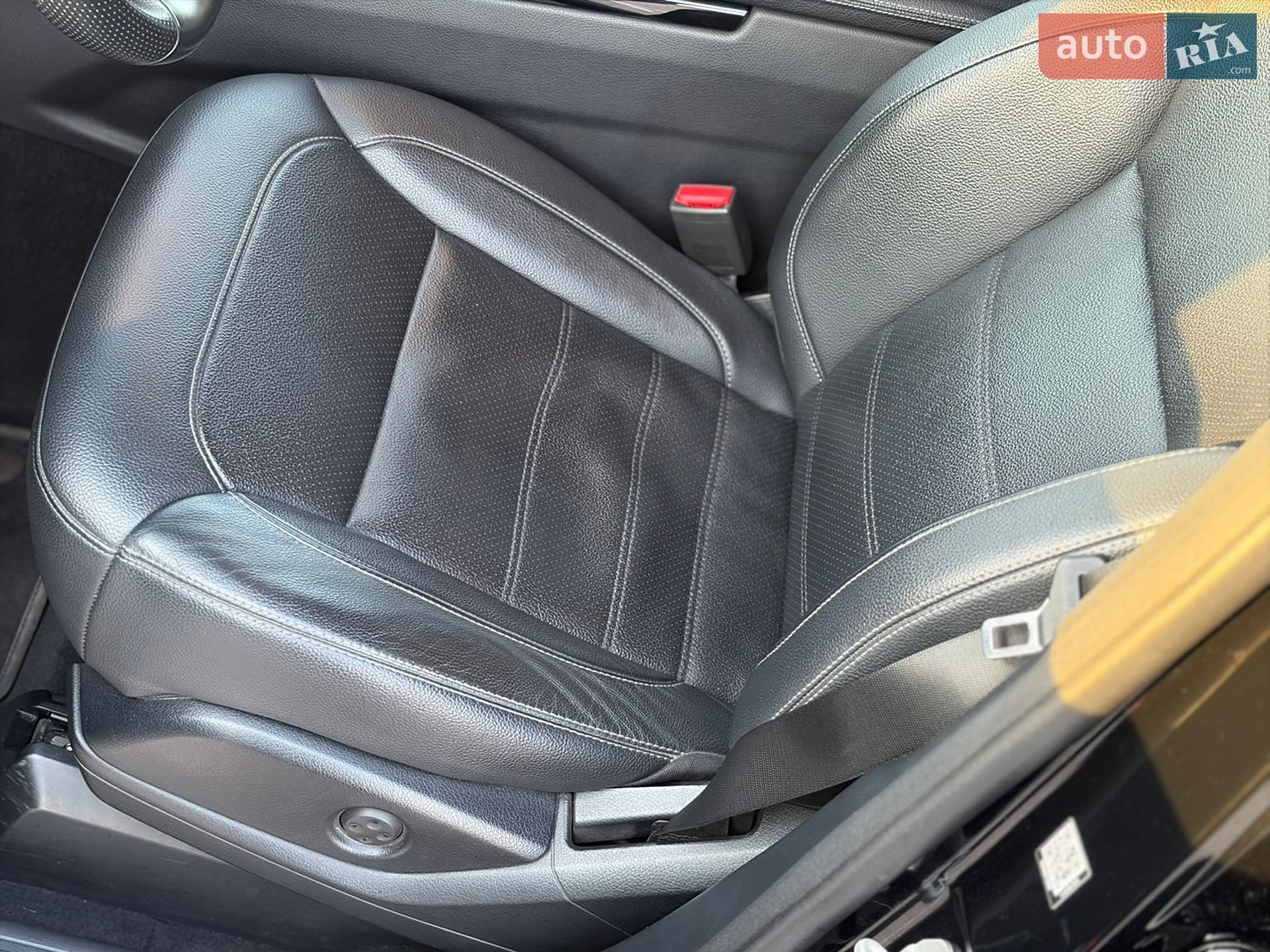 Mercedes-Benz GLE-Class 2017 VIN WDC1660621A979864 фото оголошення 10 з 15