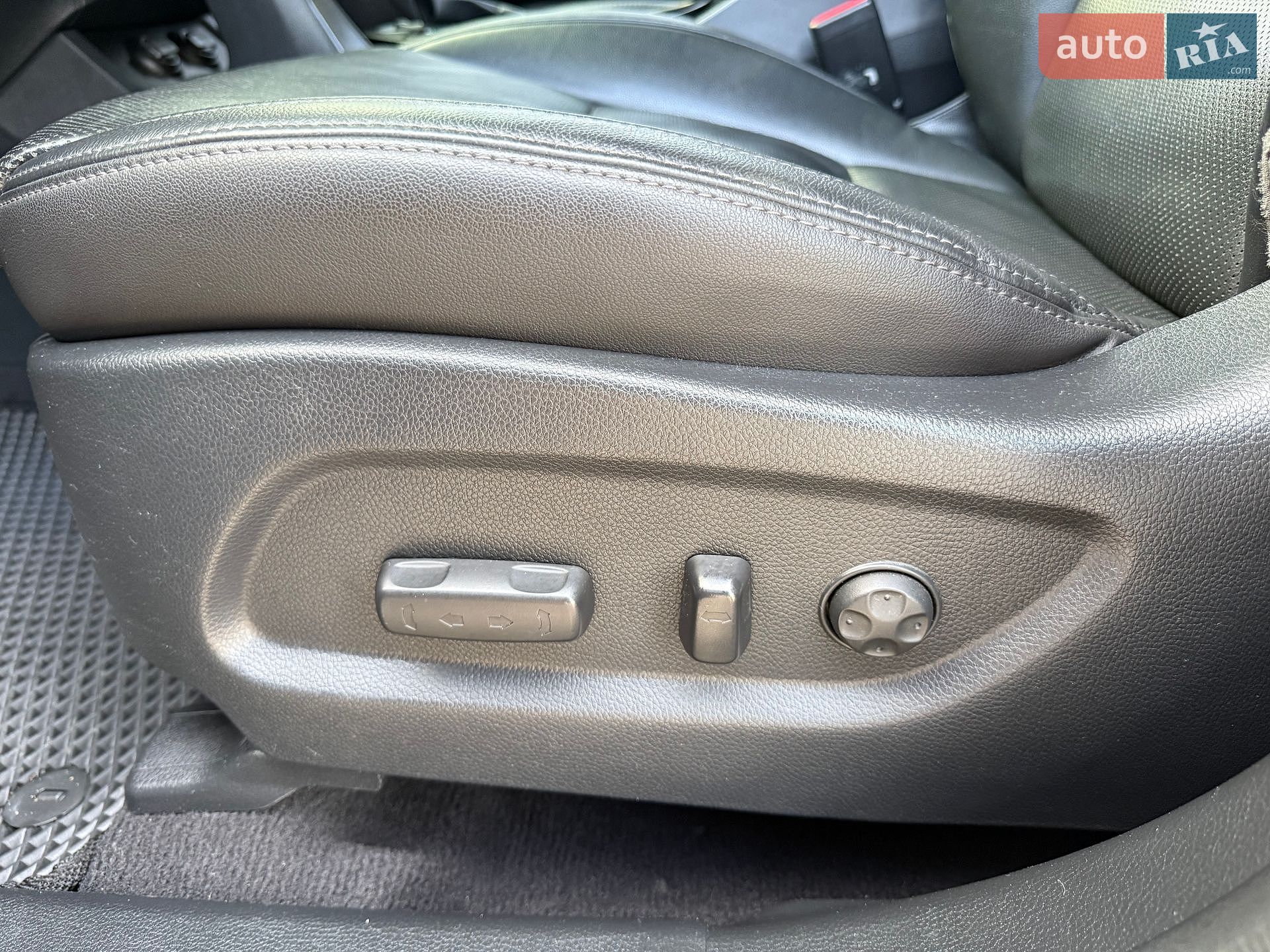 Hyundai Maxcruz 2016 VIN KMHSN81XBGU182430 фото оголошення 11 з 26
