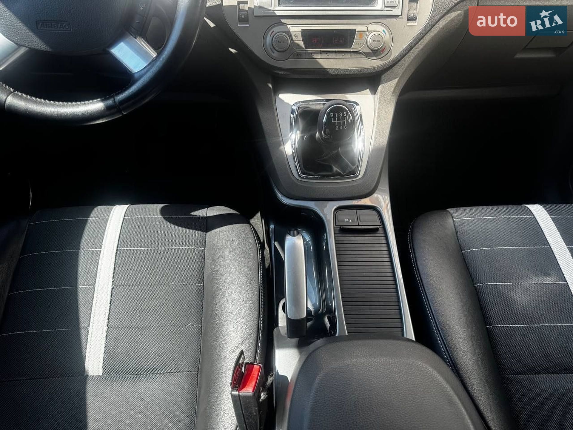 Ford Kuga 2009 VIN WF0RXXGCDR9B44303 фото оголошення 30 з 51