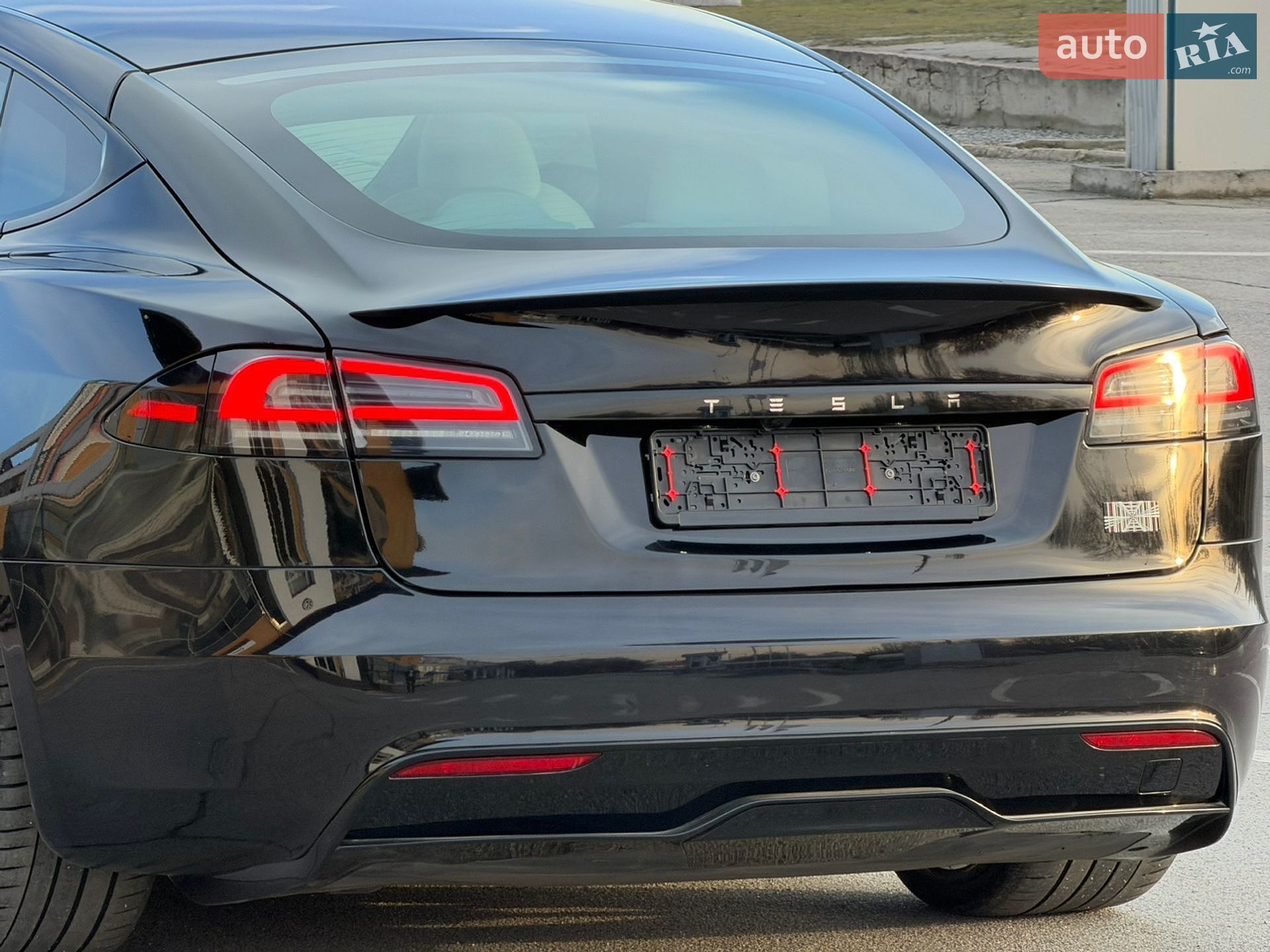 Tesla Model S 2024 VIN 5YJSA1E69RF533097 фото оголошення 4 з 16