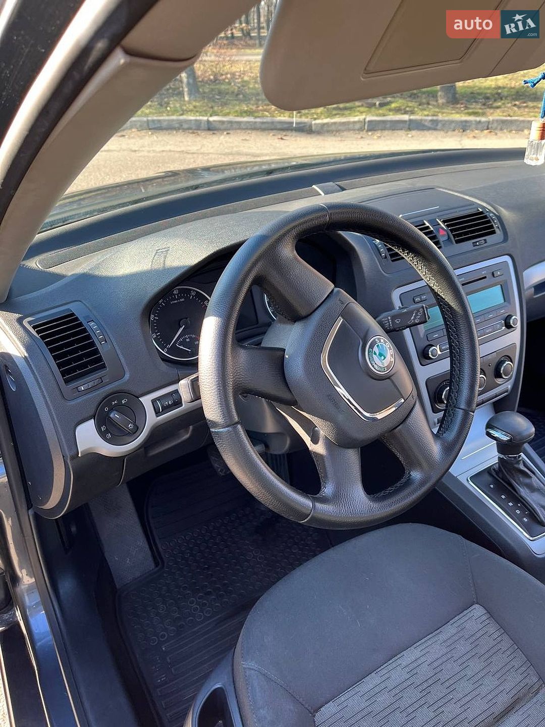 Skoda Octavia 2012 VIN TMBCA41Z3CB158954 фото оголошення 3 з 21
