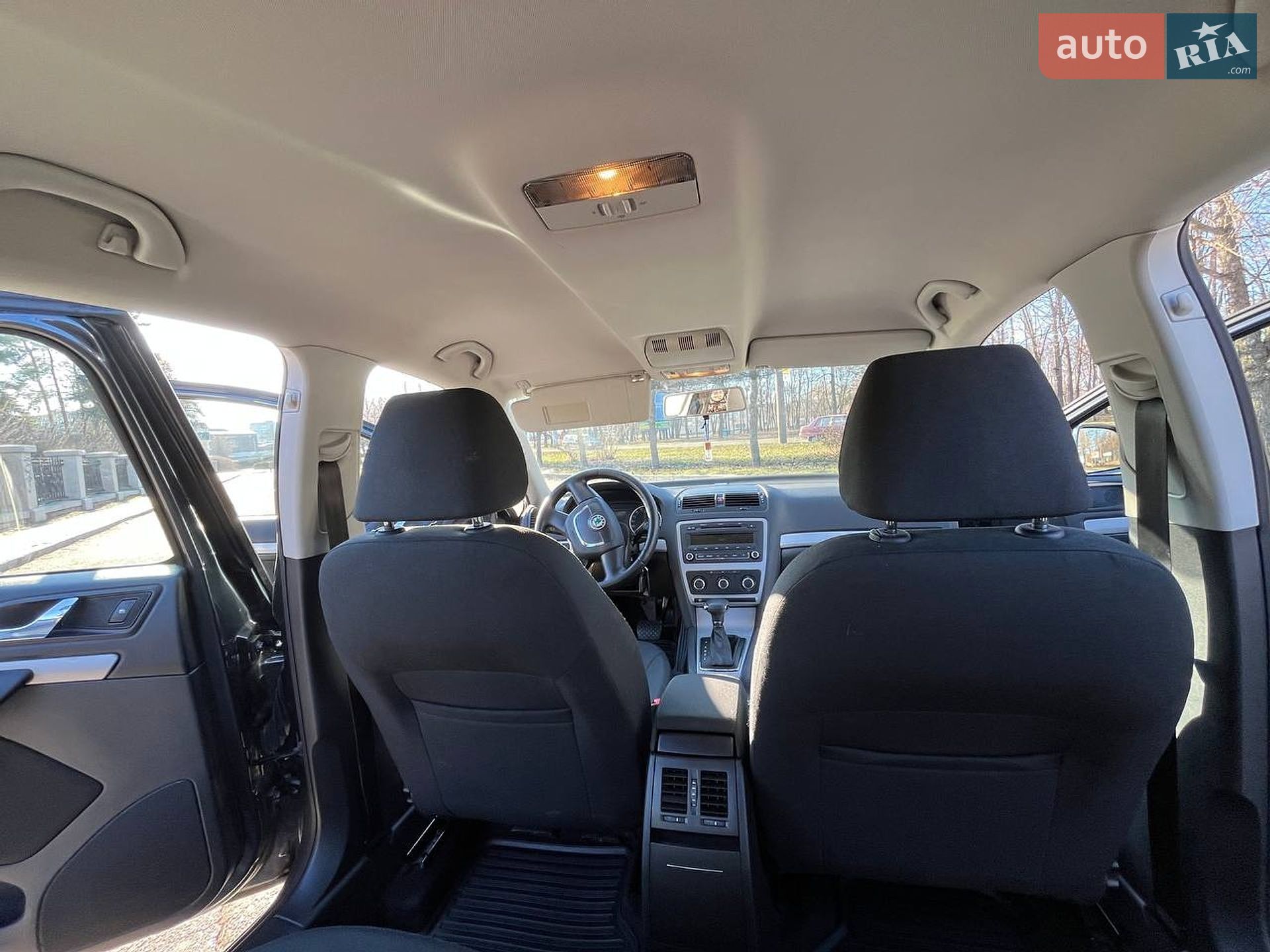 Skoda Octavia 2012 VIN TMBCA41Z3CB158954 фото оголошення 10 з 21