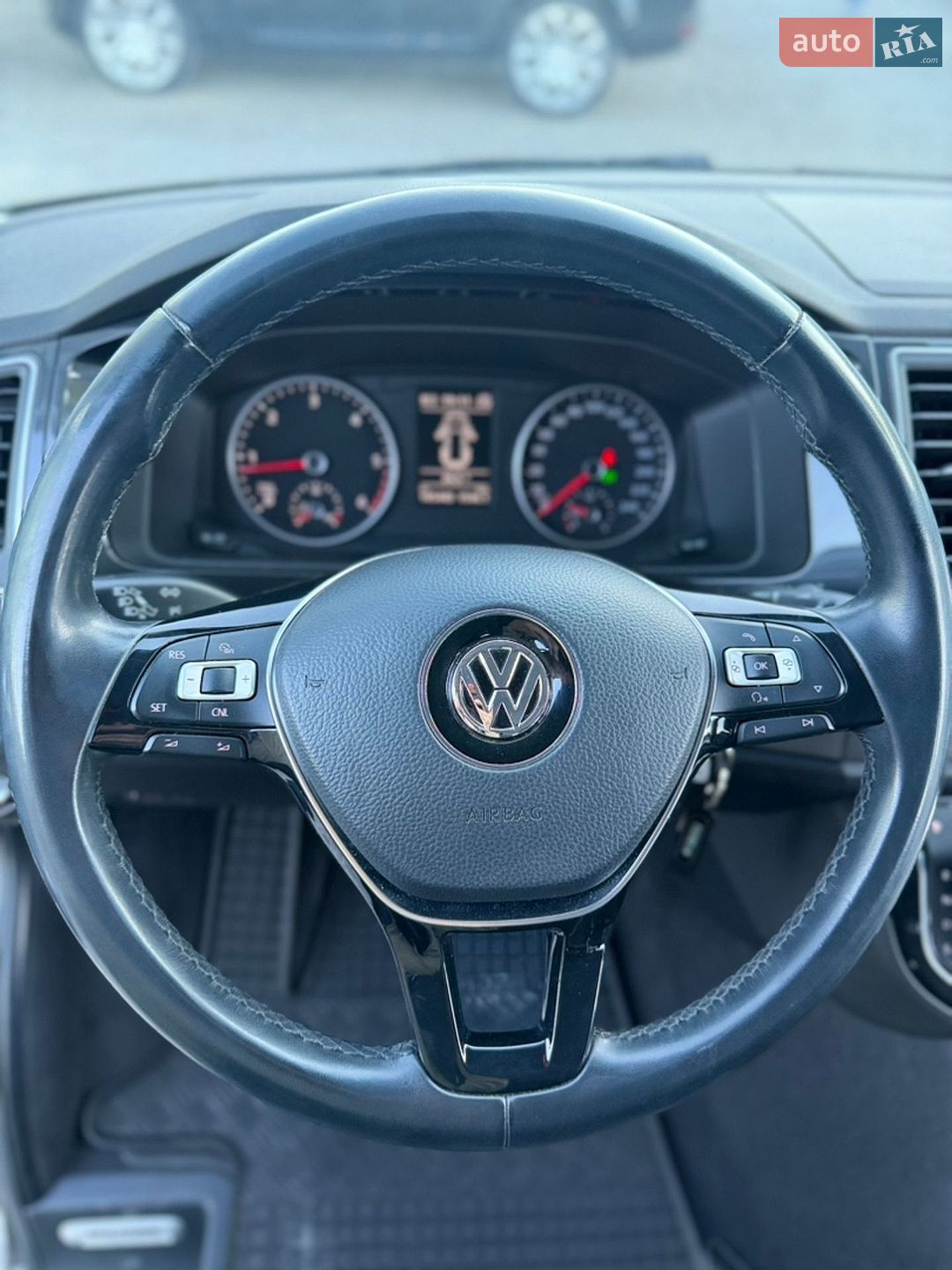 Volkswagen Multivan 2018 VIN WV2ZZZ7HZHH128252 фото оголошення 64 з 82