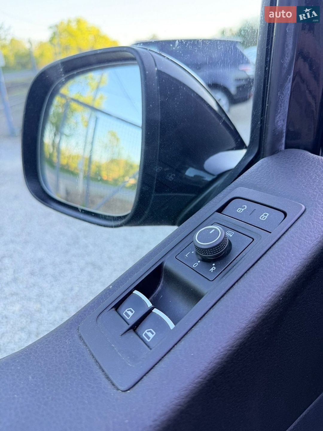 Volkswagen Multivan 2018 VIN WV2ZZZ7HZHH128252 фото оголошення 62 з 82