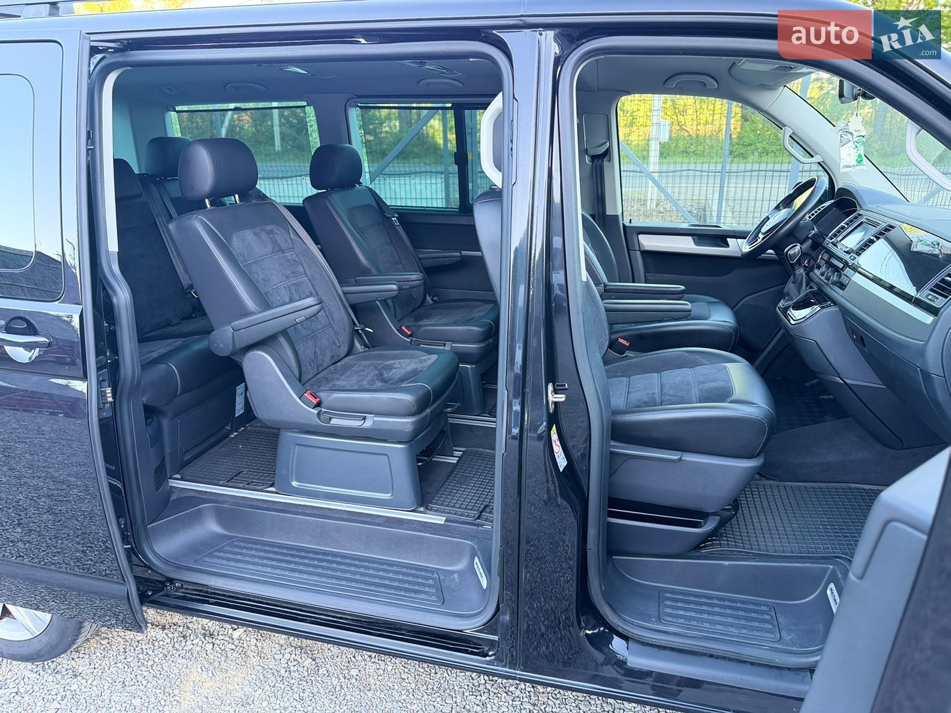 Volkswagen Multivan 2018 VIN WV2ZZZ7HZHH128252 фото оголошення 65 з 82