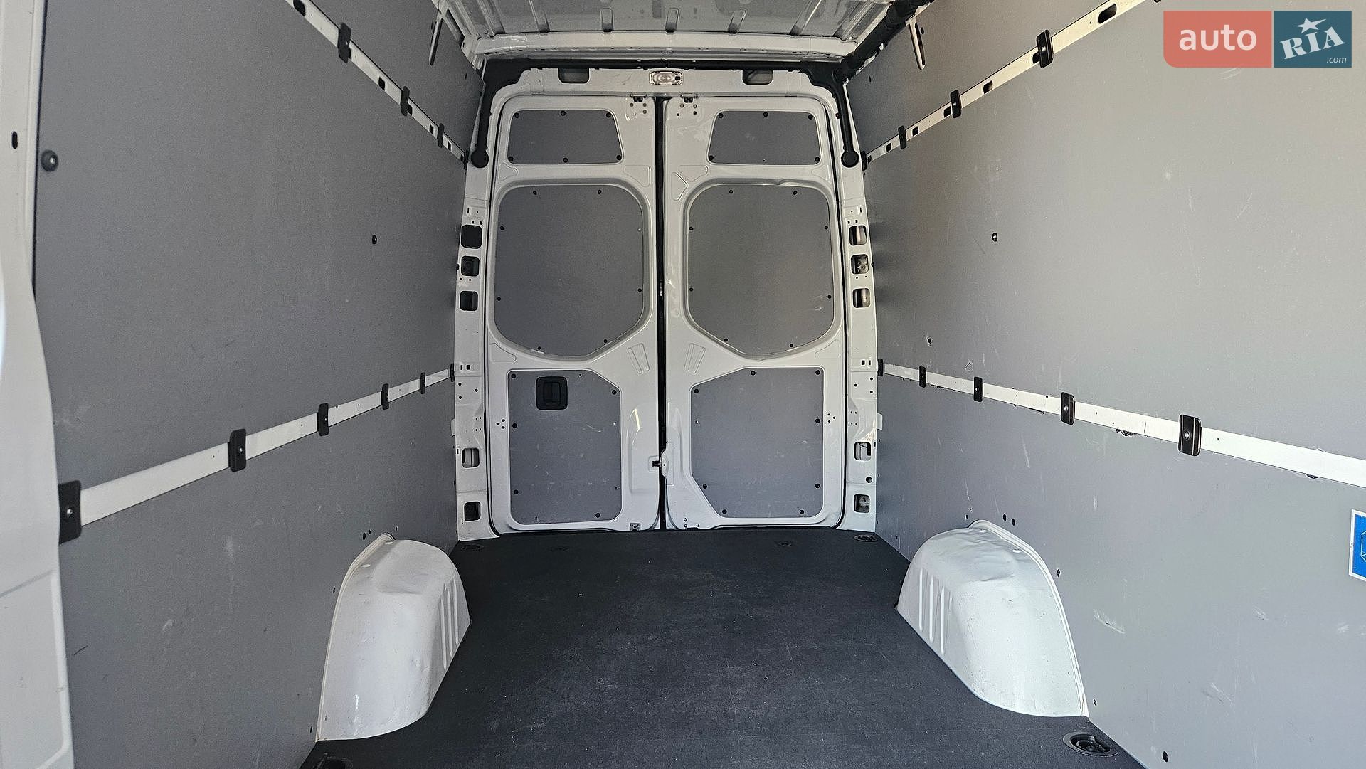 Mercedes-Benz Sprinter 2021 VIN W1V9076351P374645 фото оголошення 11 з 40