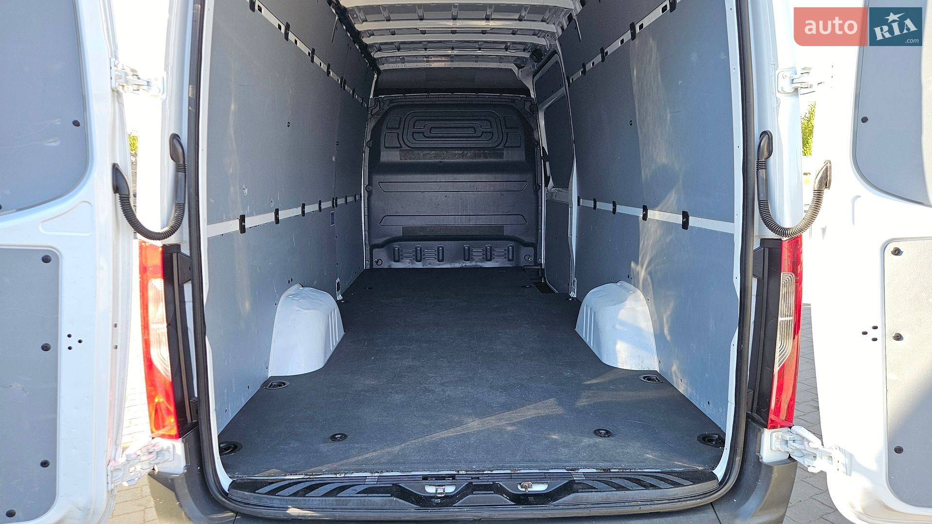 Mercedes-Benz Sprinter 2021 VIN W1V9076351P374645 фото оголошення 15 з 40