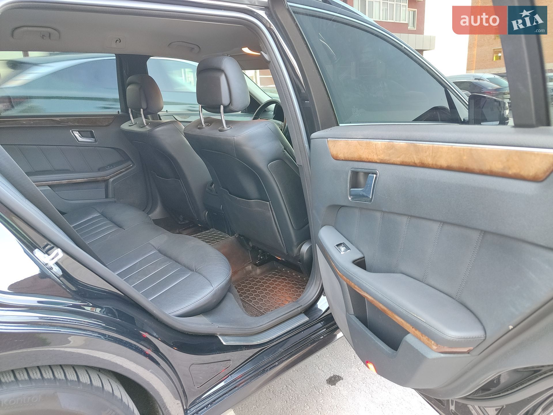 Mercedes-Benz E-Class 2010 VIN WDD2122251A159154 фото оголошення 15 з 28