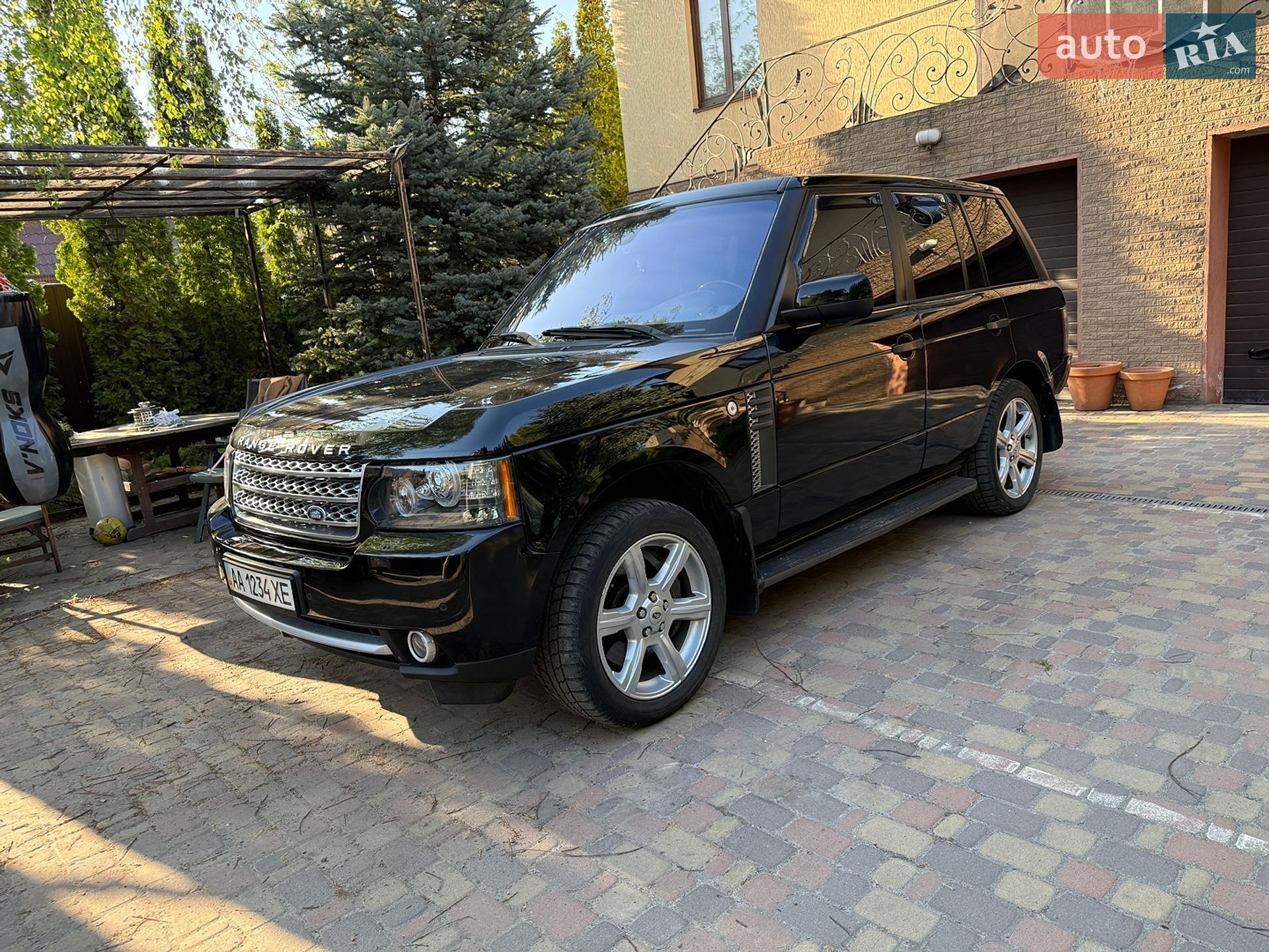 Land Rover Range Rover 2010 VIN SALLMAME4AA332037 фото оголошення 4 з 60