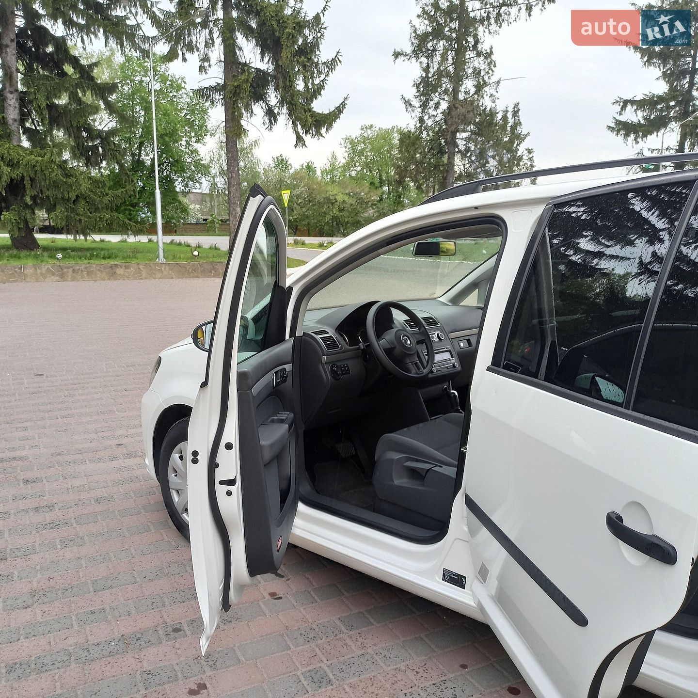 Volkswagen Touran 2011 VIN WVGZZZ1TZCW066091 фото оголошення 17 з 66