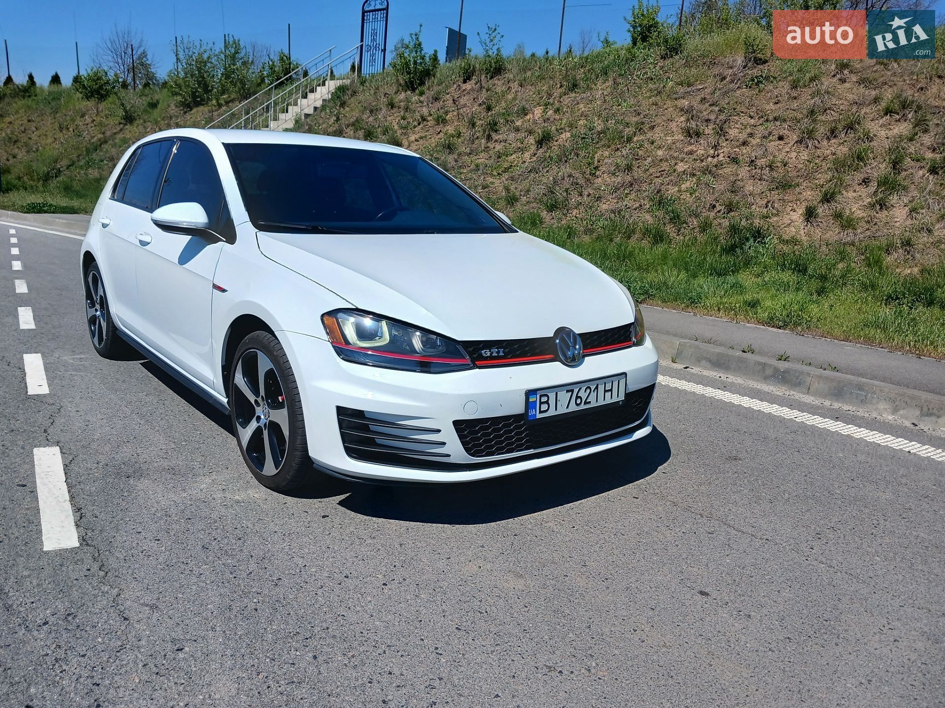Volkswagen Golf GTI 2015 VIN 3VW4T7AU3FM100891 фото оголошення 3 з 25