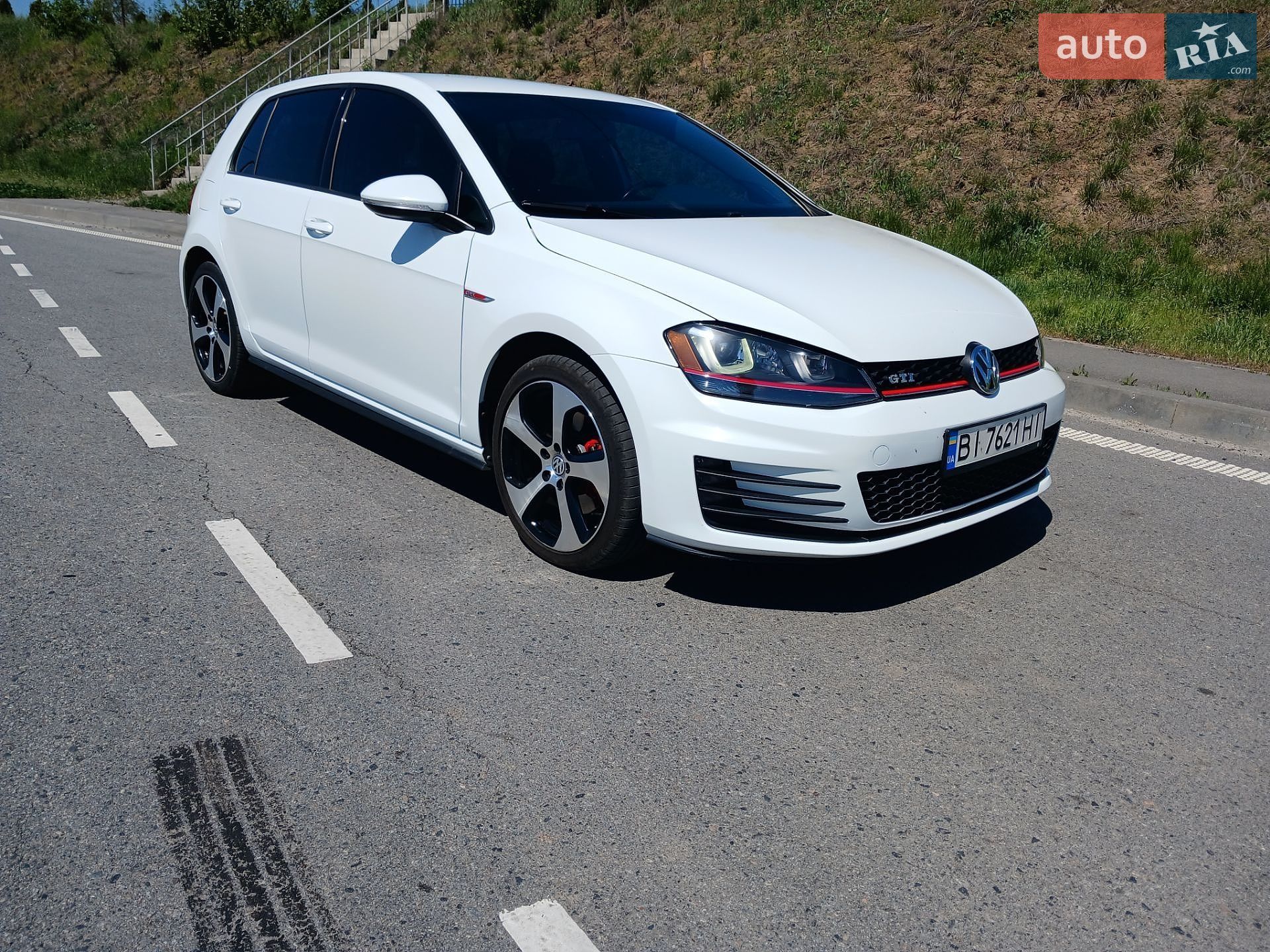 Volkswagen Golf GTI 2015 VIN 3VW4T7AU3FM100891 фото оголошення 4 з 25