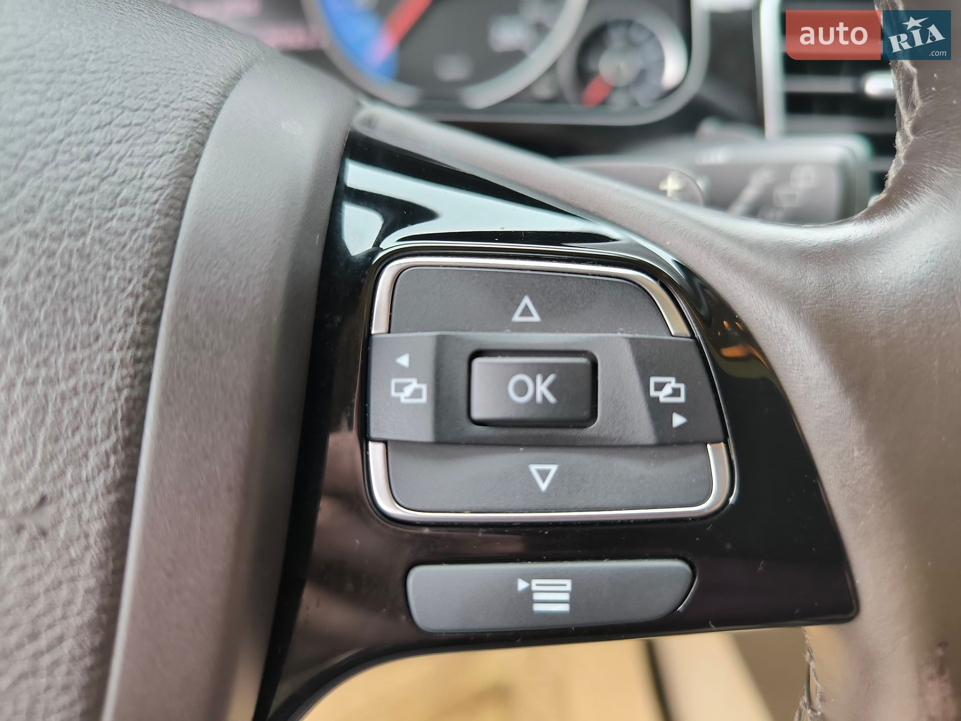 Volkswagen Touareg 2014 VIN WVGZZZ7PZED044873 фото оголошення 108 з 193