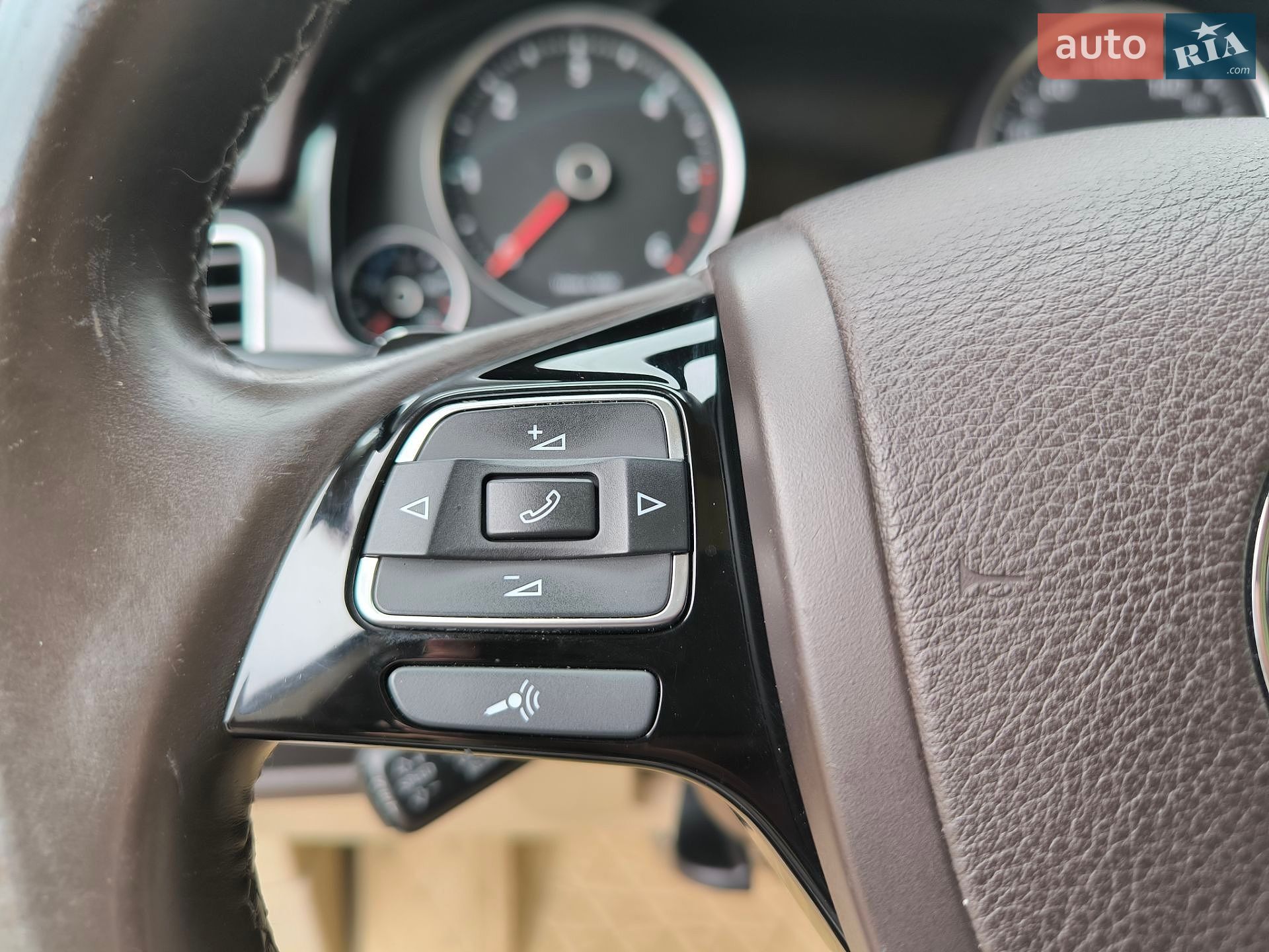 Volkswagen Touareg 2014 VIN WVGZZZ7PZED044873 фото оголошення 107 з 193