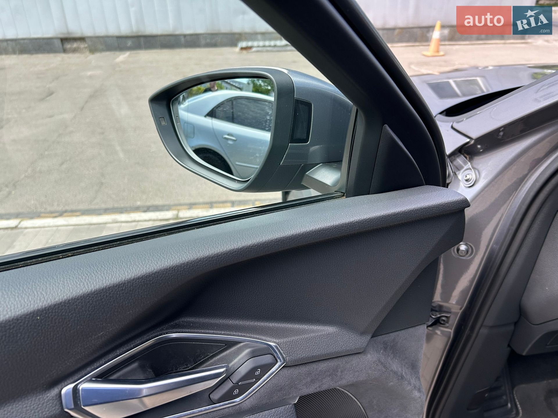 Audi e-tron Sportback 2022 VIN WAUZZZGE6PB013060 фото оголошення 13 з 28