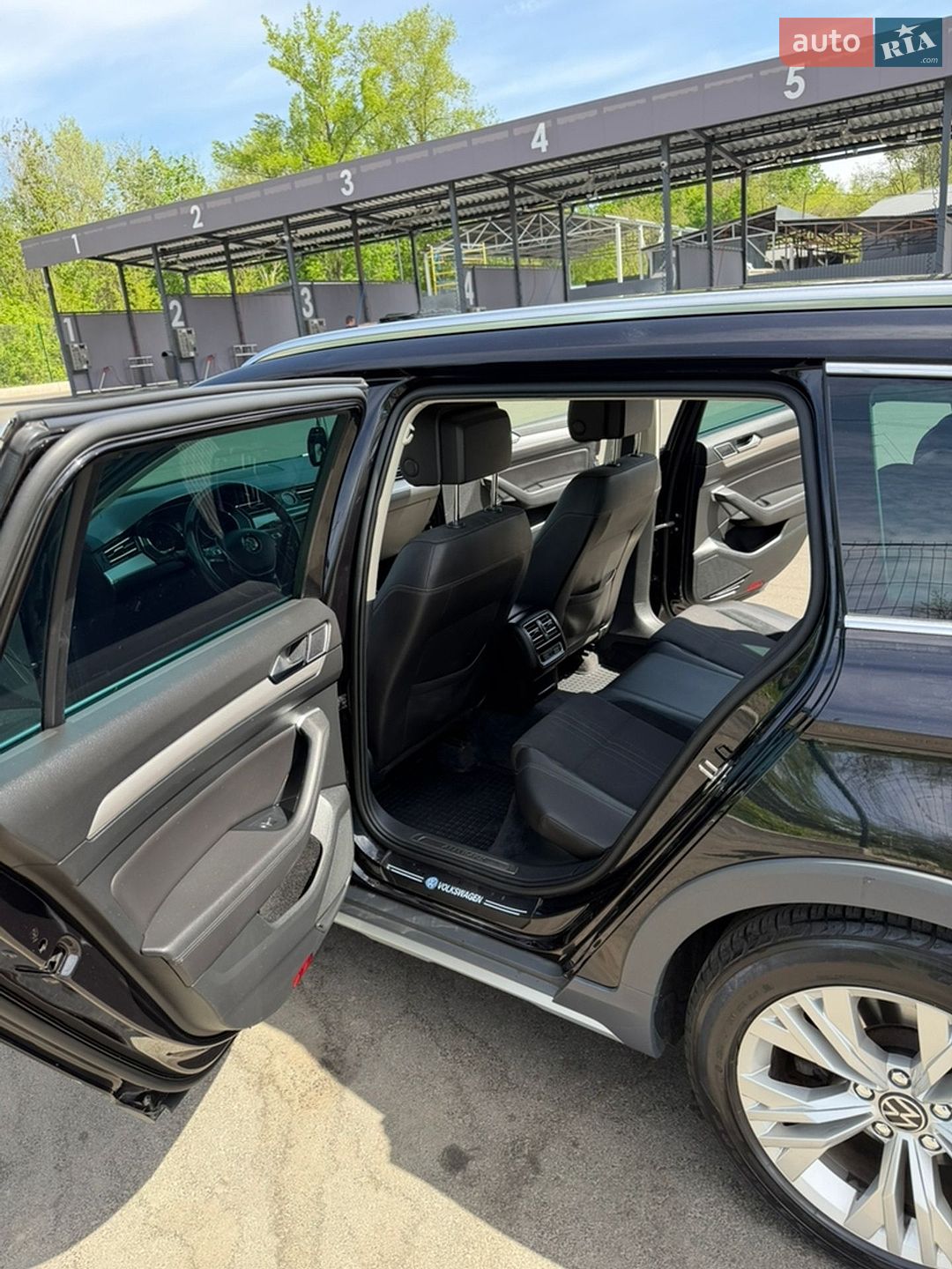 Volkswagen Passat Alltrack 2015 VIN WVWZZZ3CZGE107757 фото оголошення 9 з 16