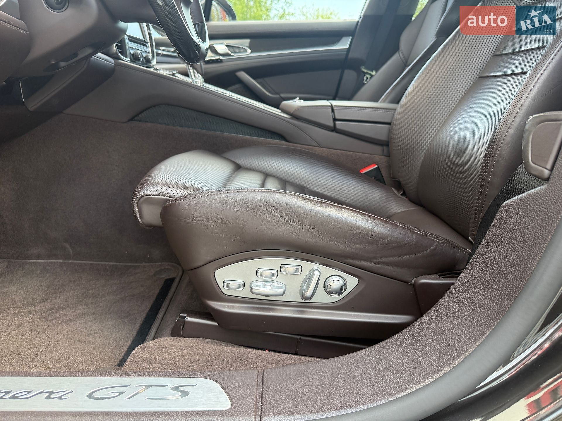 Porsche Panamera 2013 VIN WP0ZZZ97ZEL080238 фото оголошення 16 з 39