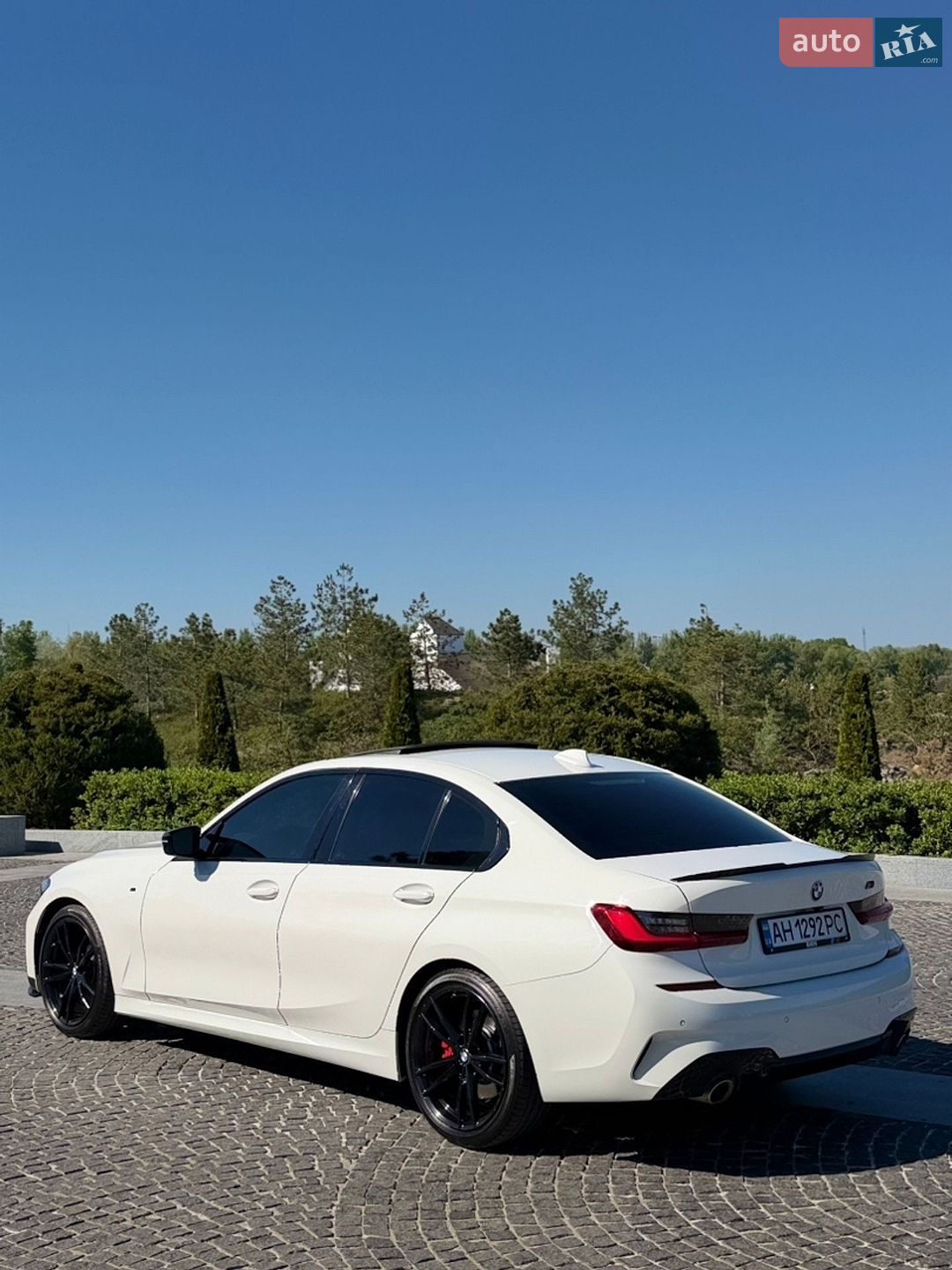 BMW 3 Series 2019 VIN WBA5R1C03LFH36526 фото оголошення 2 з 16