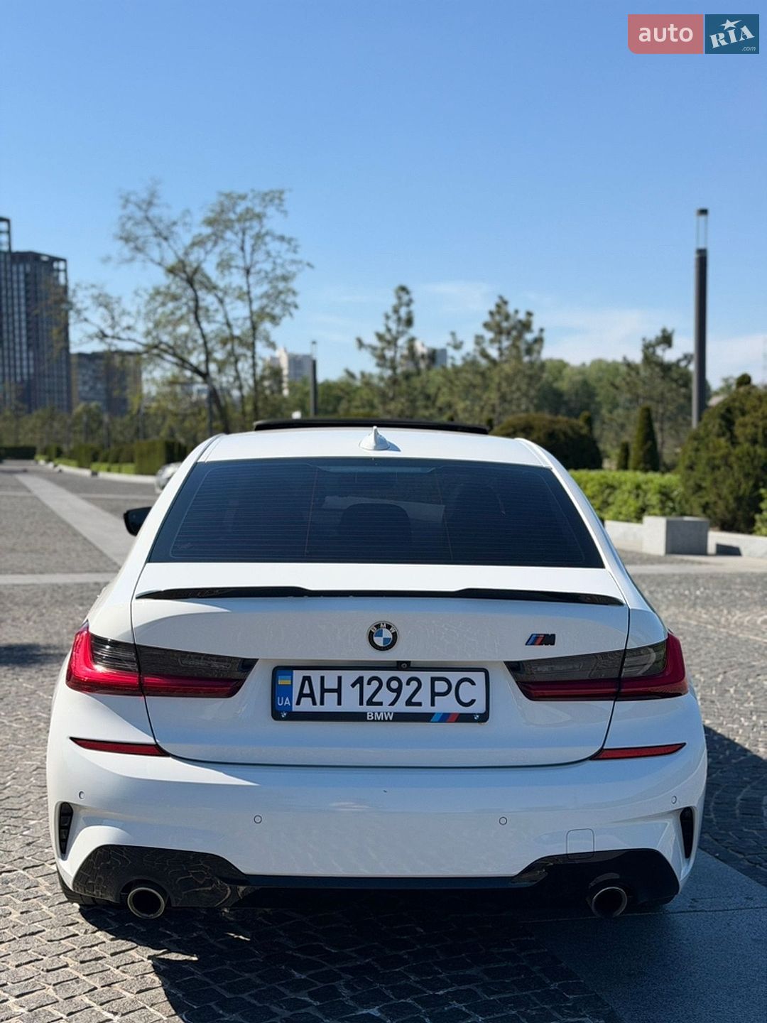 BMW 3 Series 2019 VIN WBA5R1C03LFH36526 фото оголошення 5 з 16
