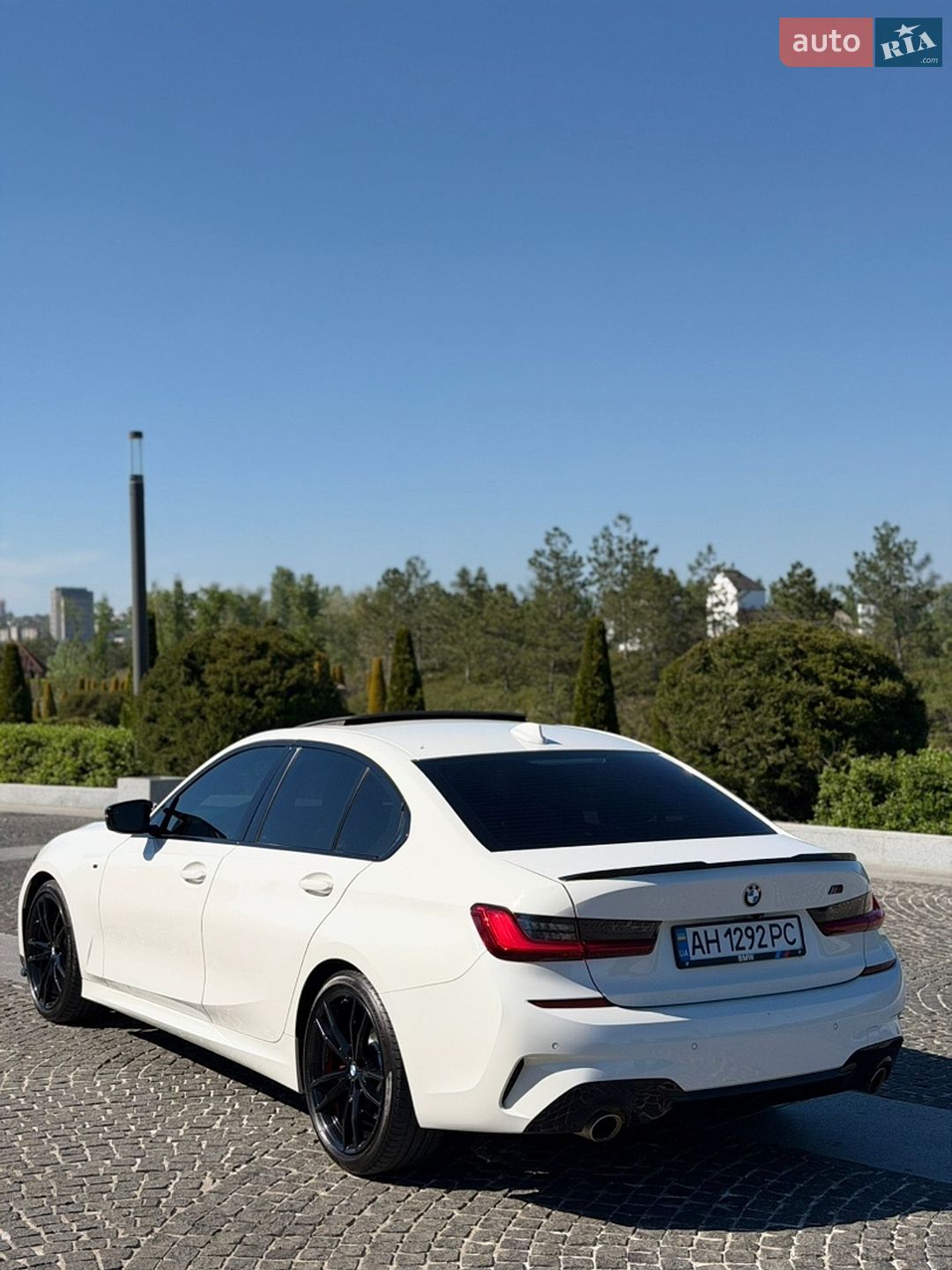 BMW 3 Series 2019 VIN WBA5R1C03LFH36526 фото оголошення 6 з 16