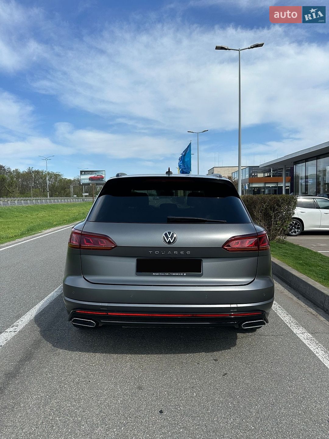 Volkswagen Touareg 2023 VIN WVGZZZCR8PD028476 фото оголошення 17 з 38