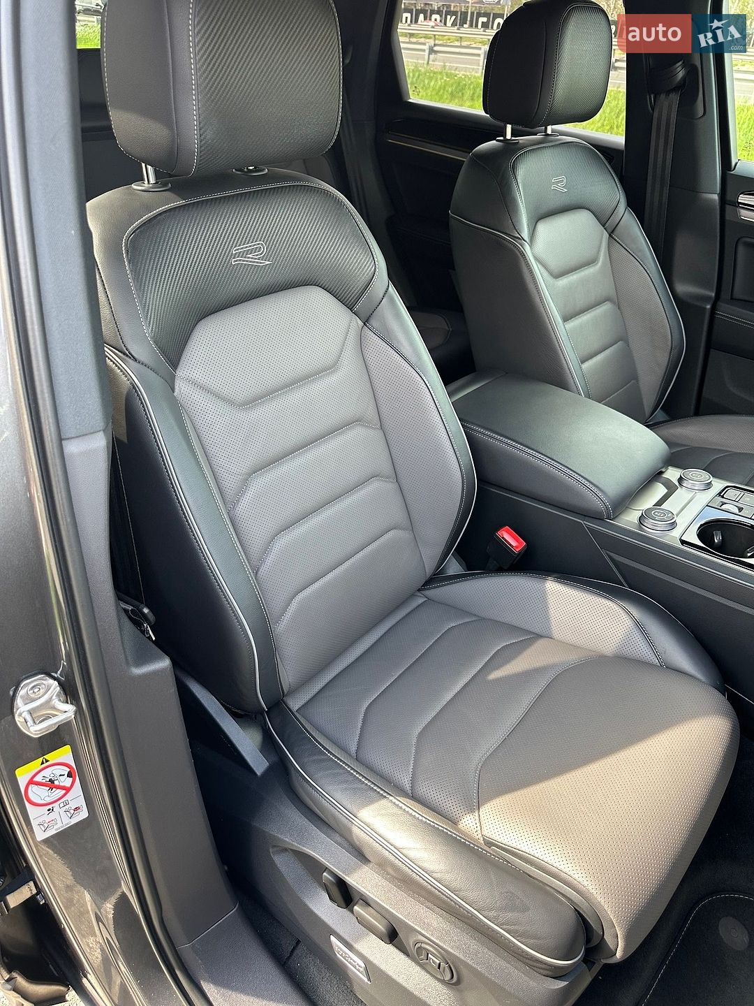 Volkswagen Touareg 2023 VIN WVGZZZCR8PD028476 фото оголошення 33 з 38