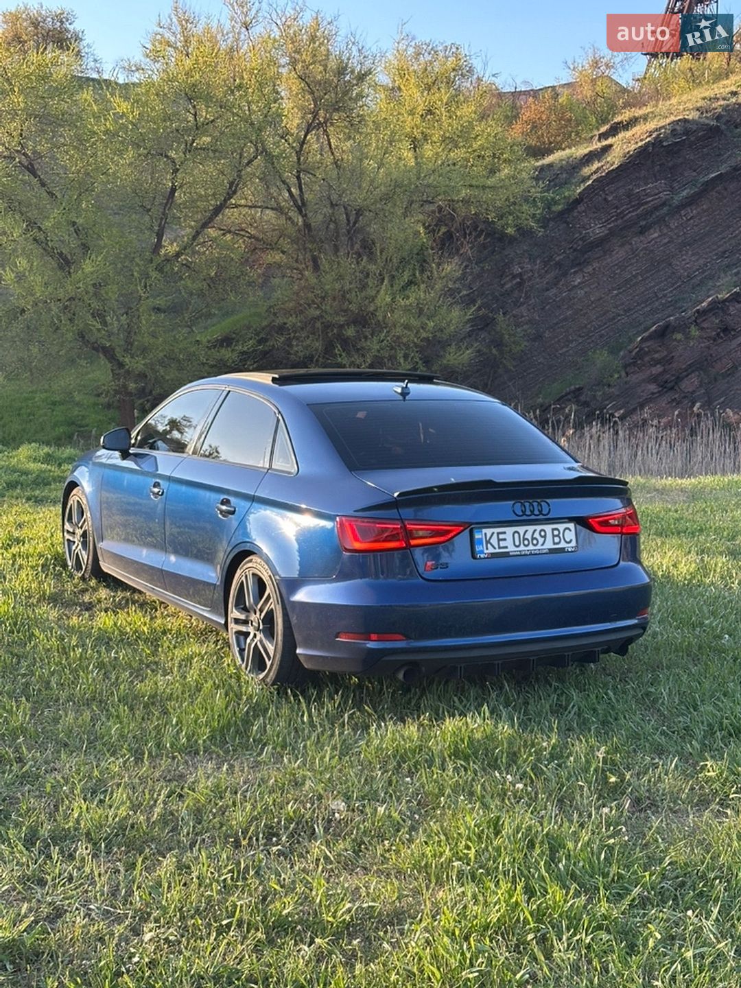 Audi A3 2014 VIN WAUBFGFF6F1011497 фото оголошення 7 з 16