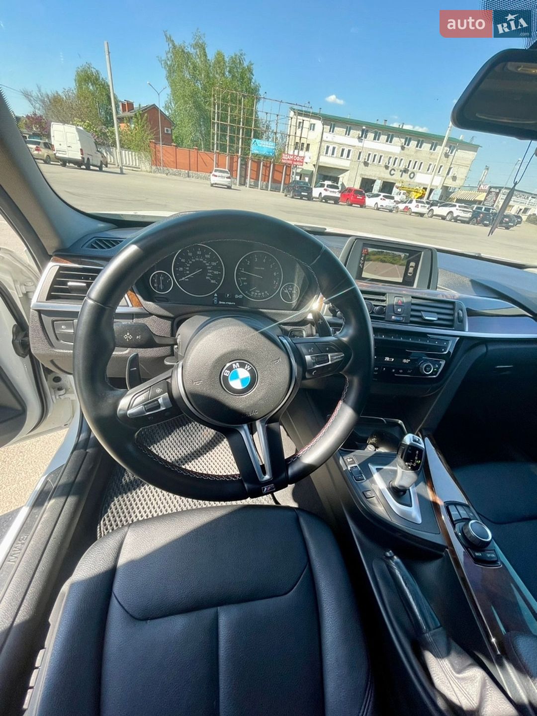 BMW 3 Series 2016 VIN WBA8E5G54GNT95068 фото оголошення 9 з 17