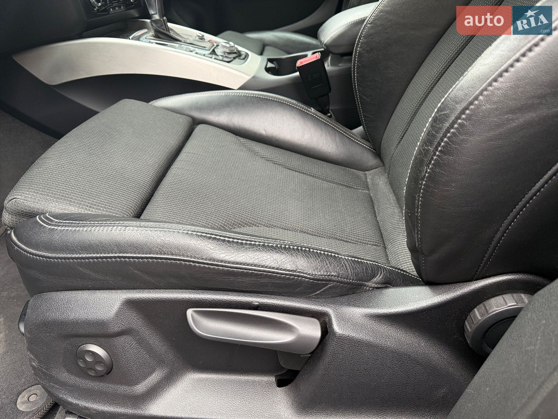 Audi Q5 2013 VIN WAUZZZ8RXEA013485 фото оголошення 19 з 23