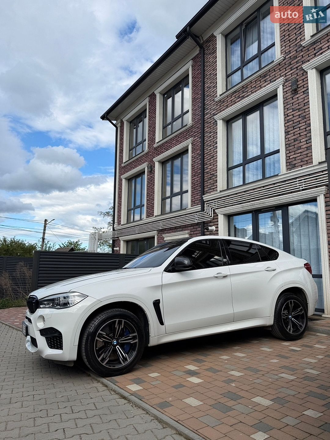 BMW X6 2017 VIN 5UXKU6C38H0W38674 фото оголошення 6 з 31