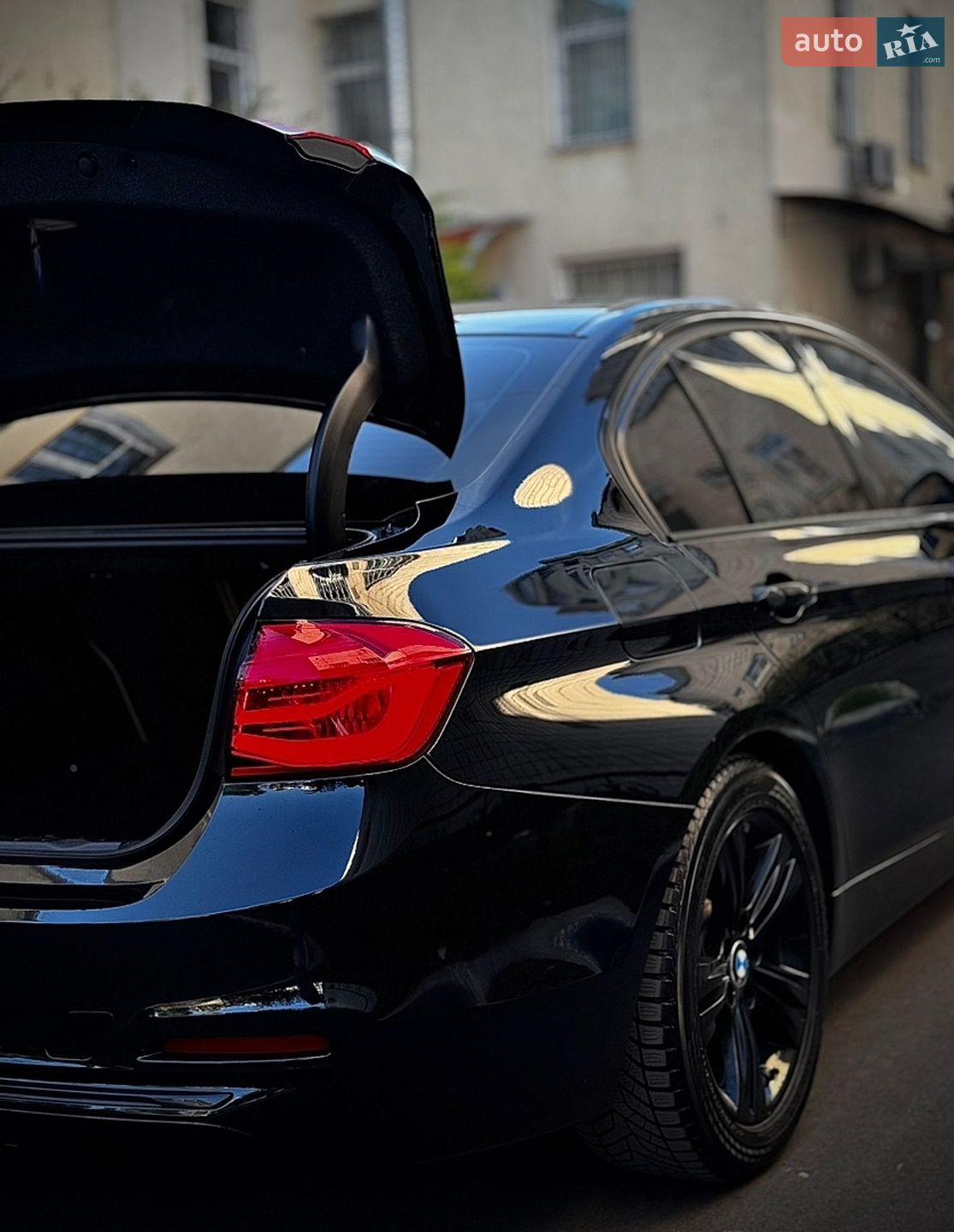 BMW 3 Series 2017 VIN WBA8B9G50JNU96633 фото оголошення 11 з 43