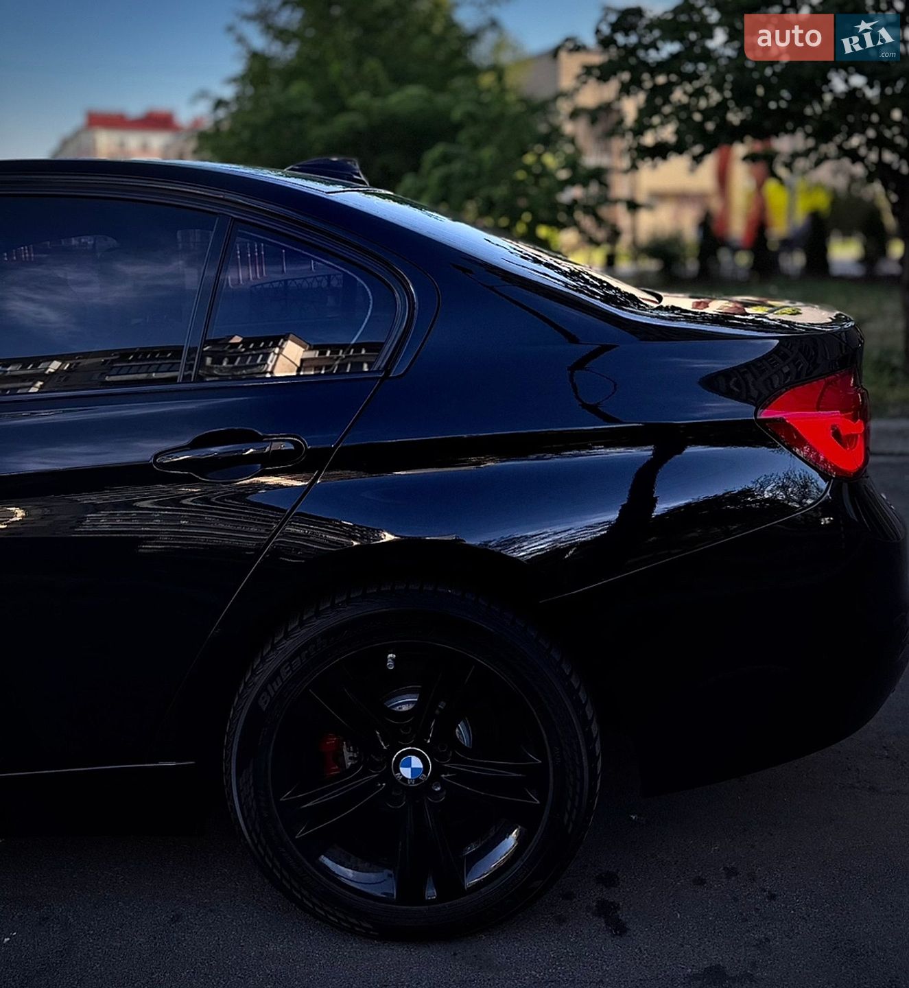 BMW 3 Series 2017 VIN WBA8B9G50JNU96633 фото оголошення 5 з 43