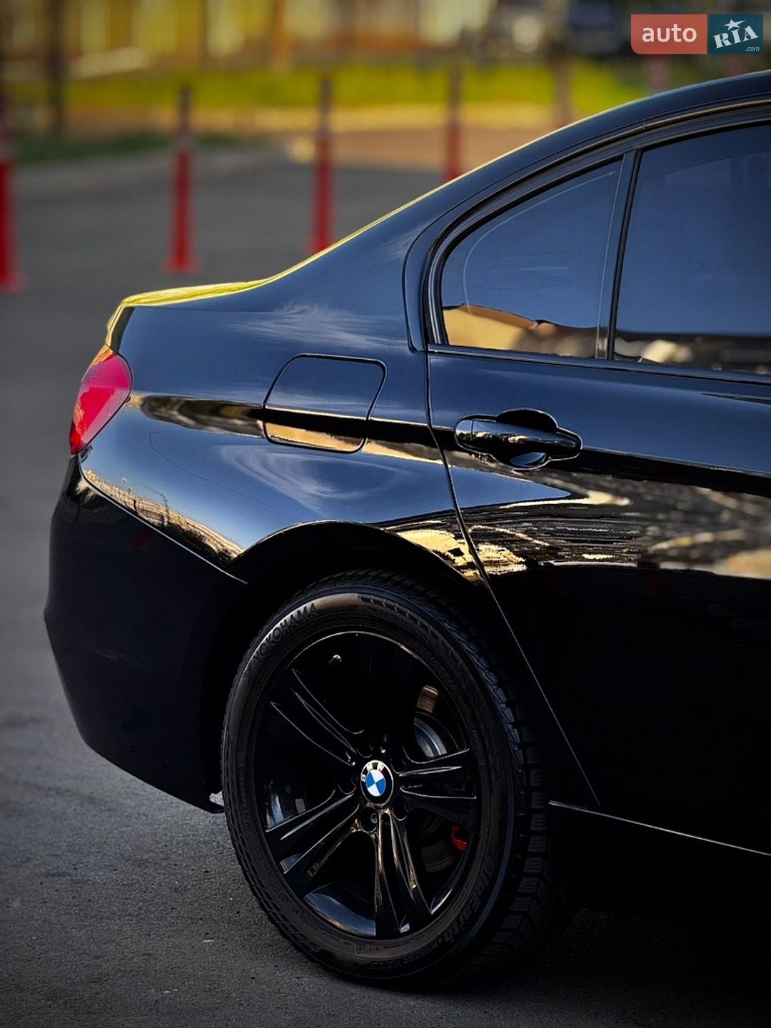 BMW 3 Series 2017 VIN WBA8B9G50JNU96633 фото оголошення 22 з 43