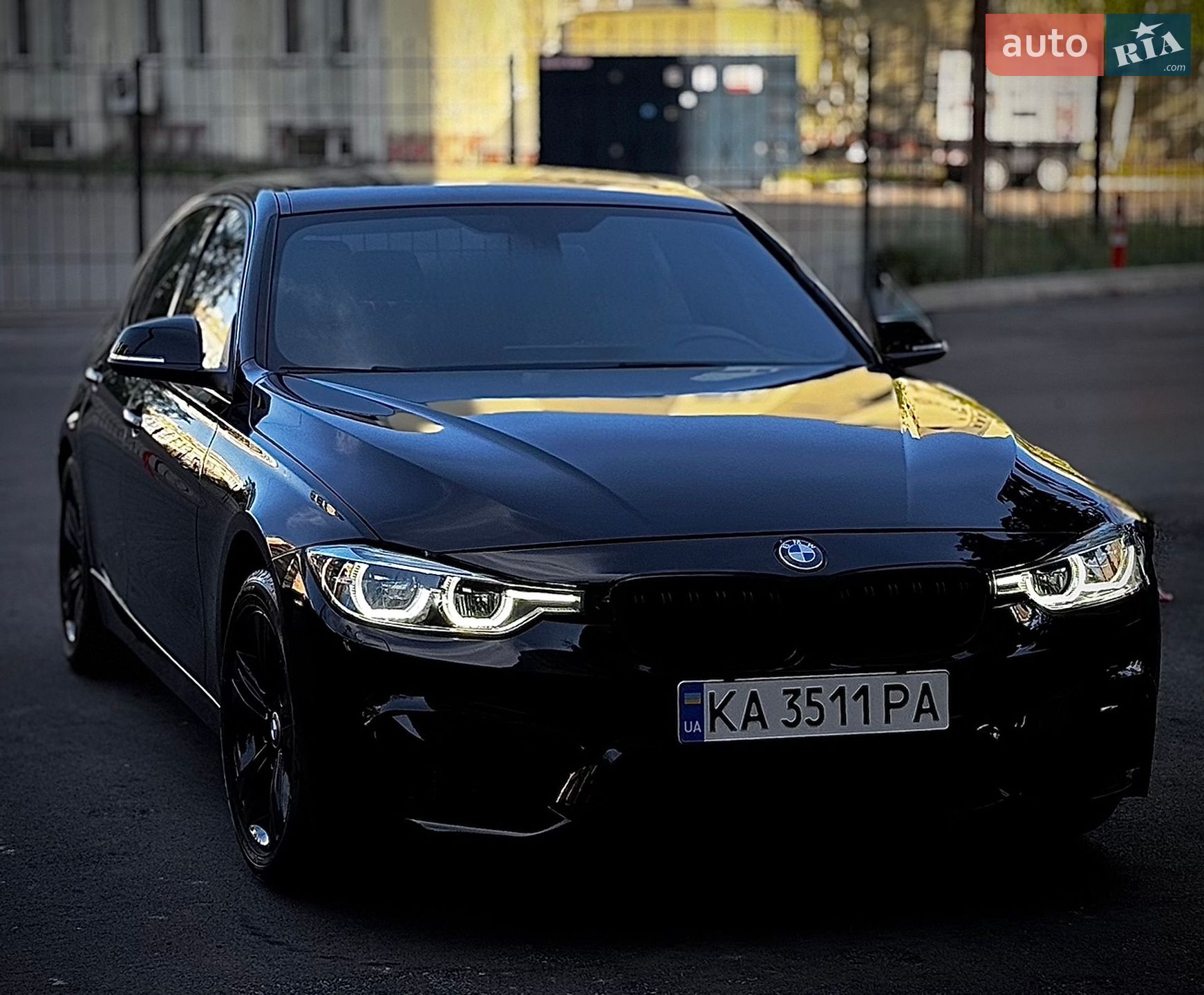 BMW 3 Series 2017 VIN WBA8B9G50JNU96633 фото оголошення 3 з 43