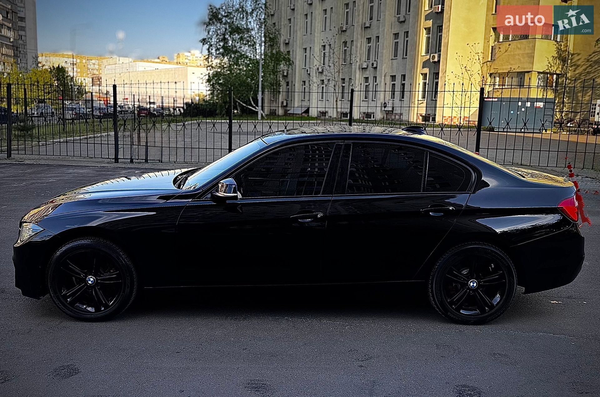 BMW 3 Series 2017 VIN WBA8B9G50JNU96633 фото оголошення 6 з 43