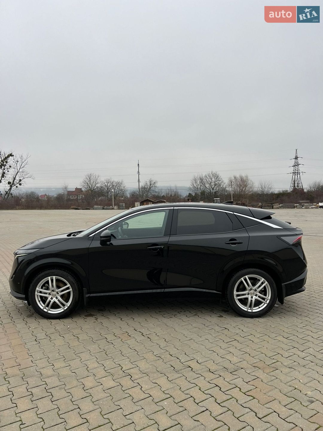 Nissan Ariya 2022 VIN JN1TBAFE0U0302507 фото оголошення 2 з 45