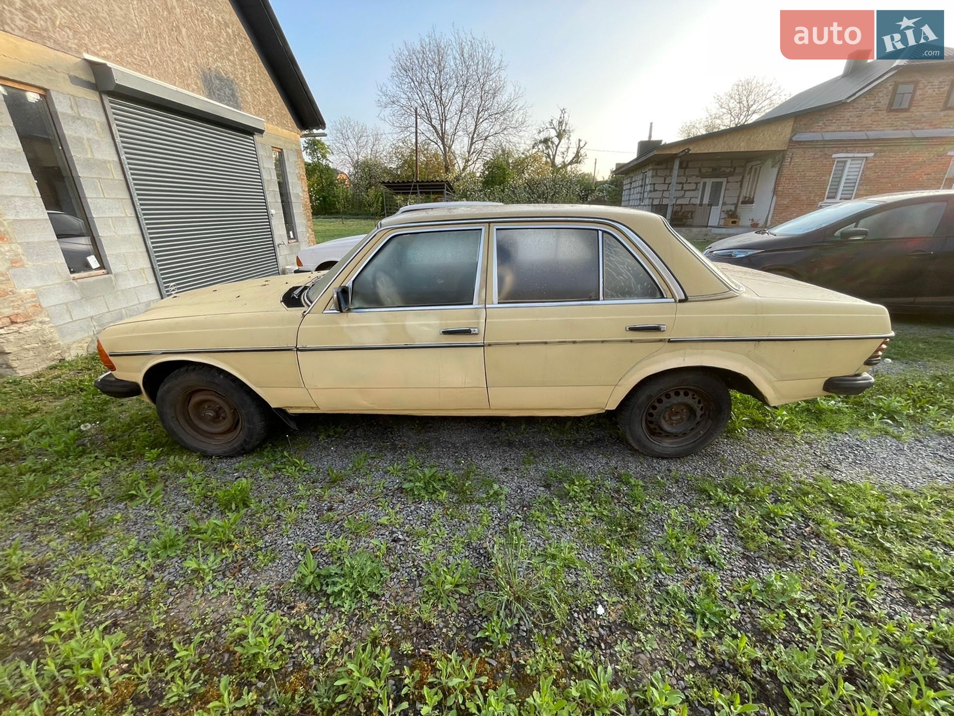 Mercedes-Benz E-Class 1982 VIN WDB12312010328472 фото оголошення 6 з 10