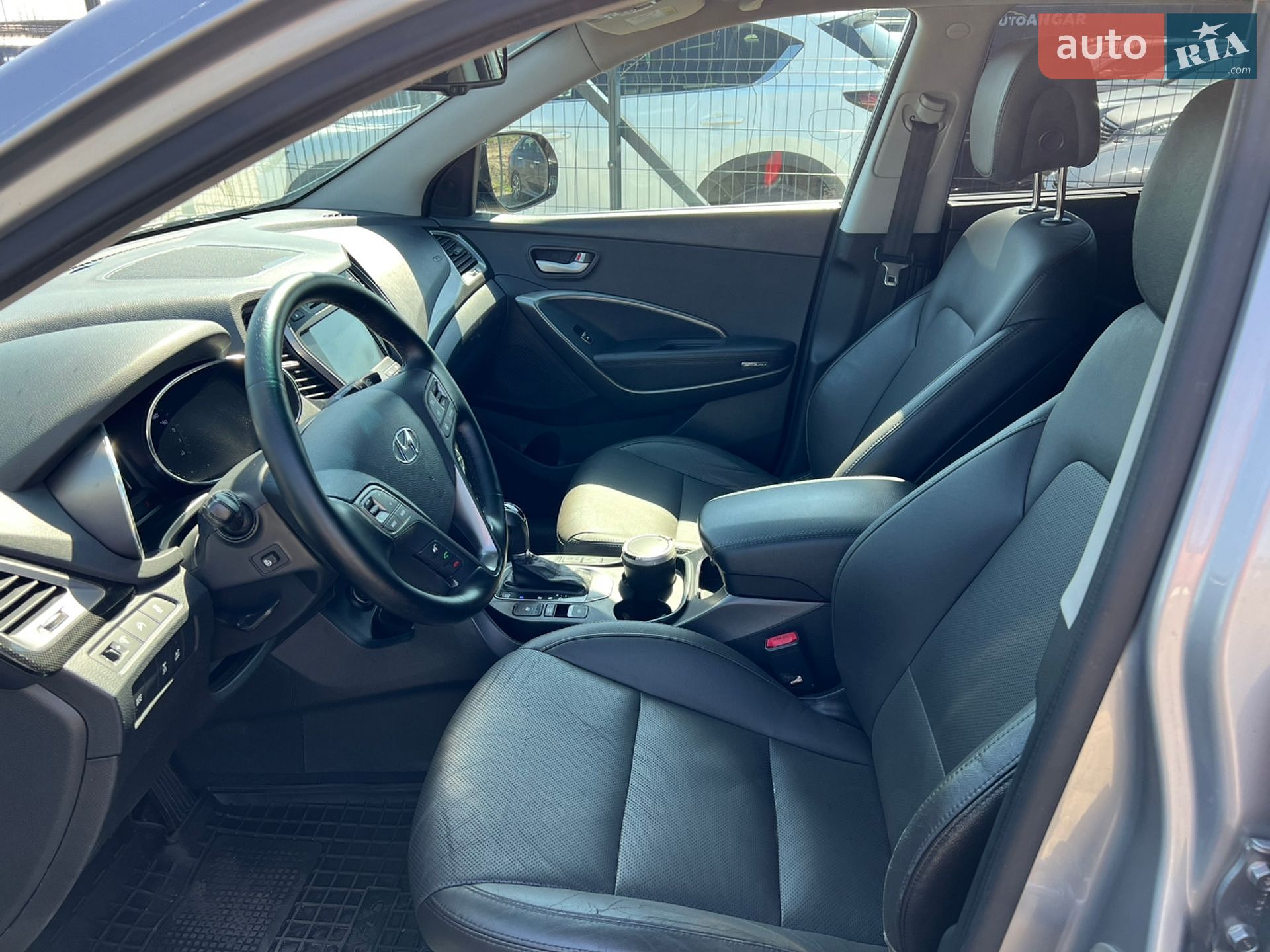 Hyundai Grand Santa Fe 2015 VIN KMHSN81XDFU109517 фото оголошення 7 з 23