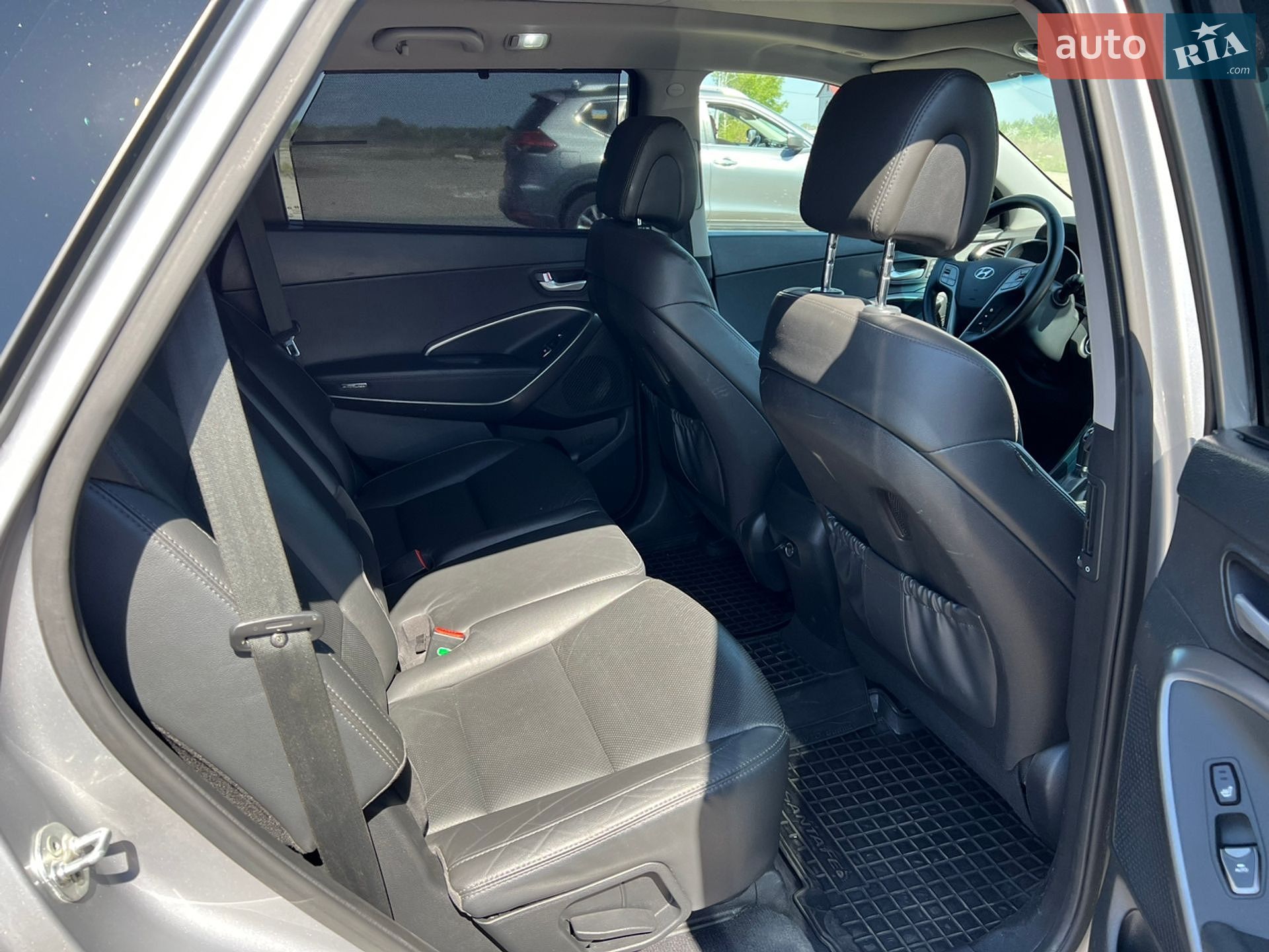 Hyundai Grand Santa Fe 2015 VIN KMHSN81XDFU109517 фото оголошення 17 з 23