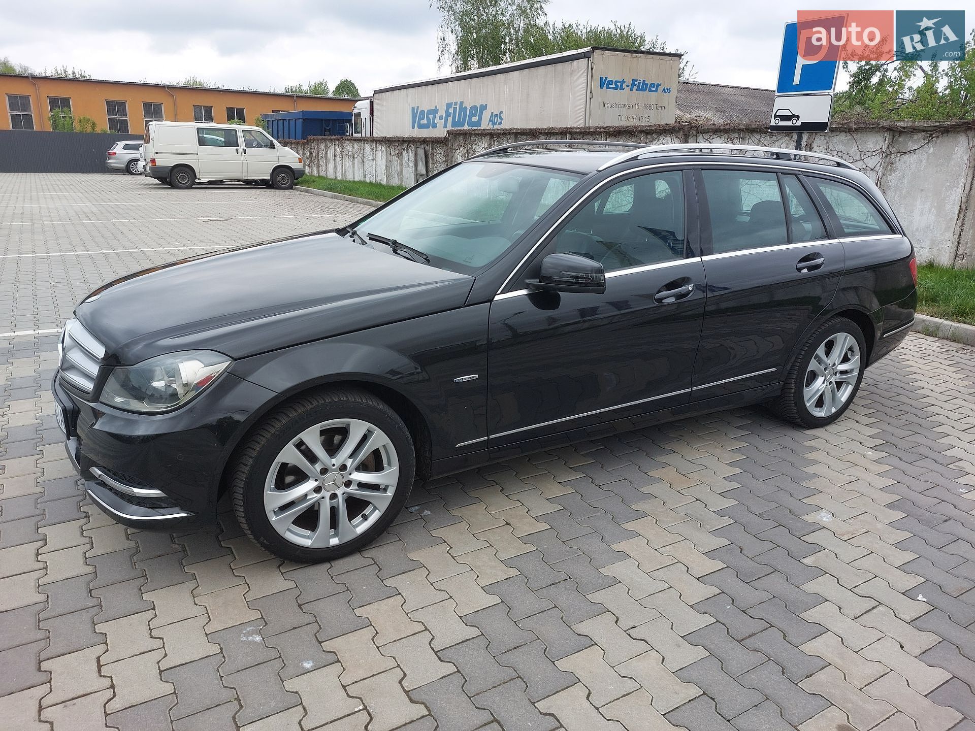Mercedes-Benz C-Class 2011 VIN WDD2042491F686086 фото оголошення 4 з 19