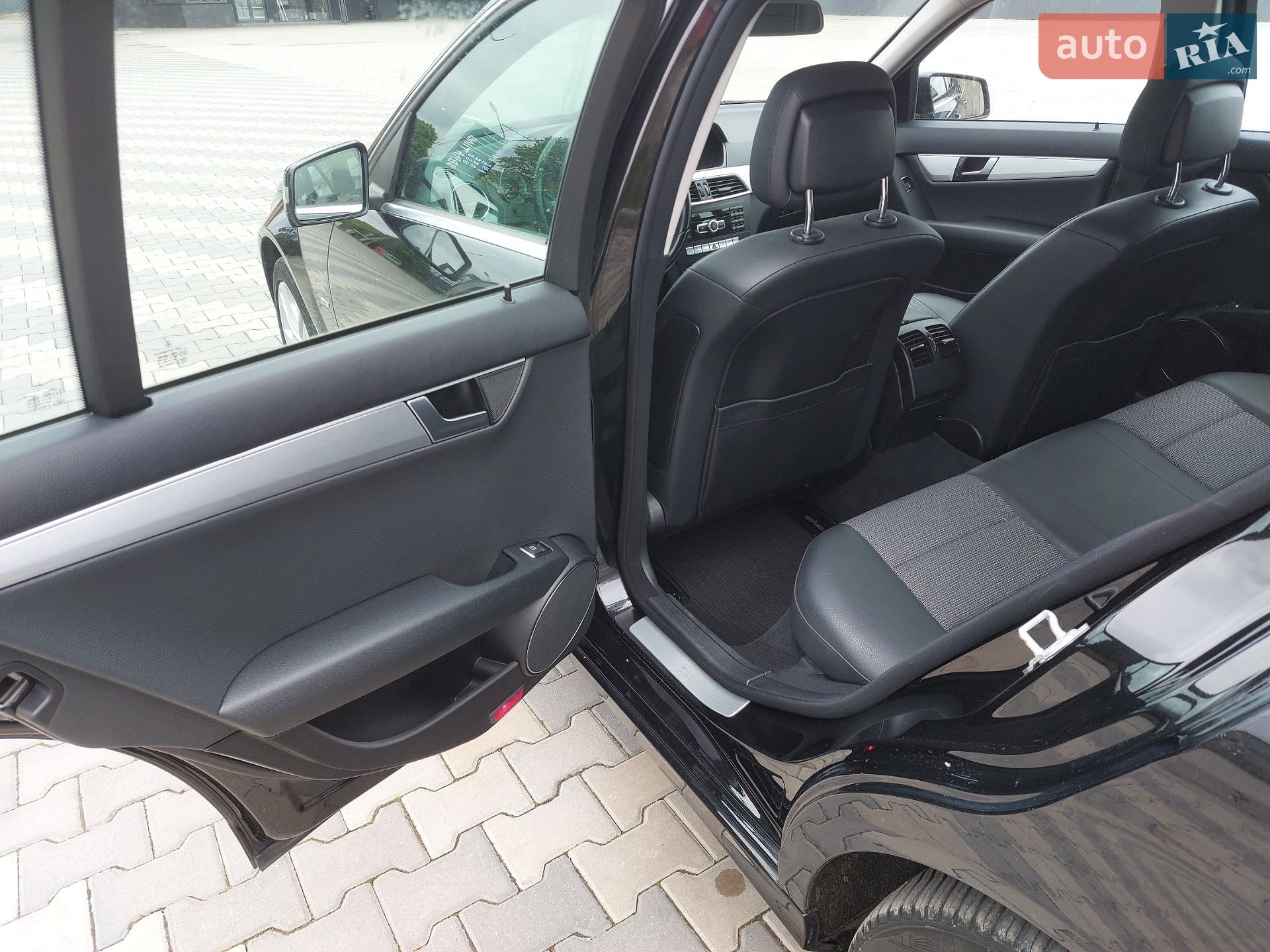 Mercedes-Benz C-Class 2011 VIN WDD2042491F686086 фото оголошення 11 з 19