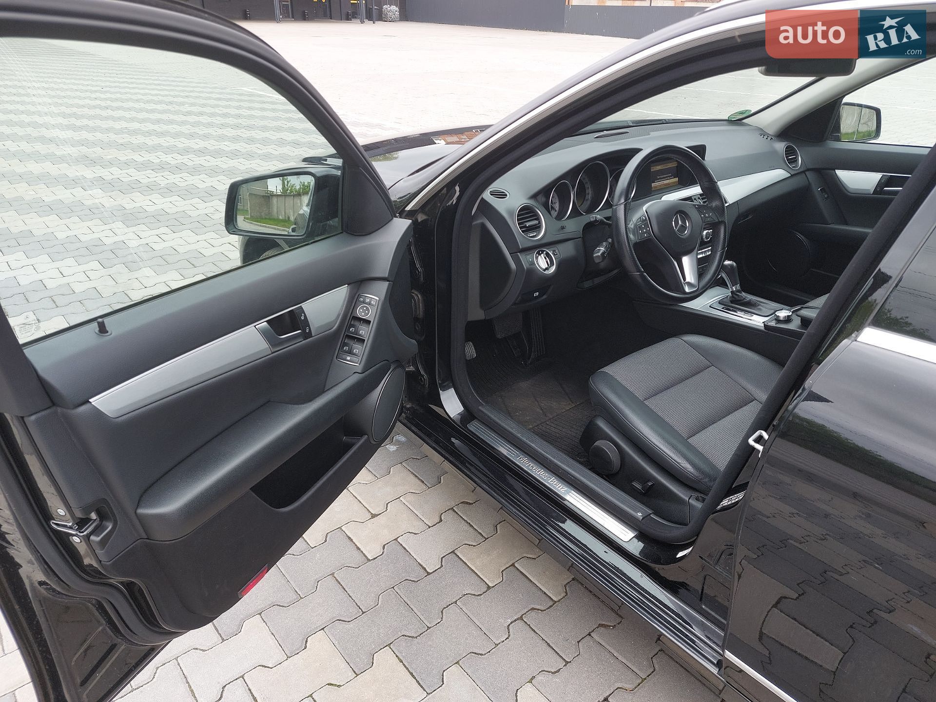 Mercedes-Benz C-Class 2011 VIN WDD2042491F686086 фото оголошення 8 з 19