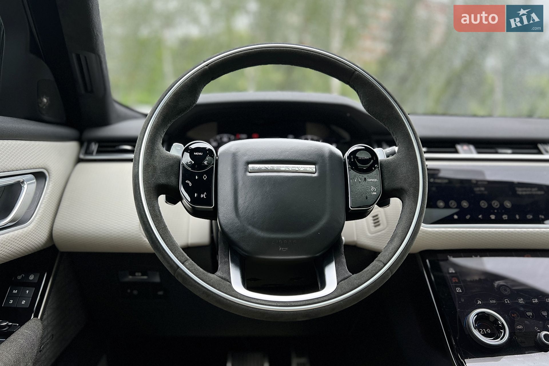 Land Rover Range Rover Velar 2018 VIN SALYM2RV8JA753961 фото оголошення 15 з 30