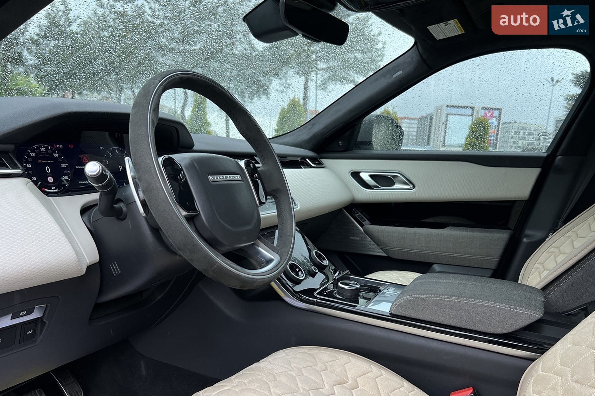 Land Rover Range Rover Velar 2018 VIN SALYM2RV8JA753961 фото оголошення 16 з 30