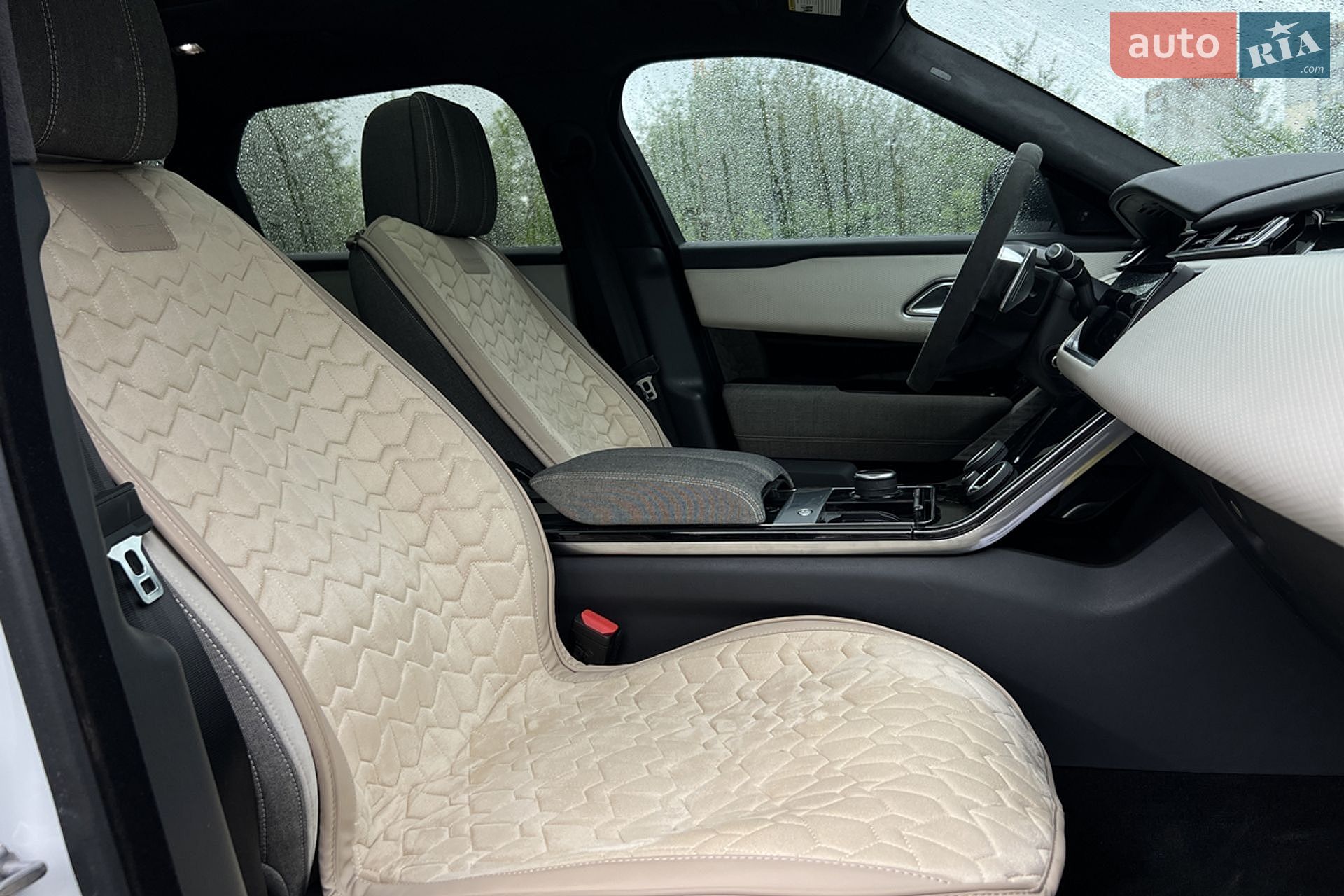 Land Rover Range Rover Velar 2018 VIN SALYM2RV8JA753961 фото оголошення 25 з 30